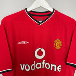 Shop 2000/02 MANCHESTER UNITED V.NISTELROOY #10 HOME SHIRT (M) UMBRO, classic football shirts, vintage football shirts & retro soccer jerseys at Cult Kits
