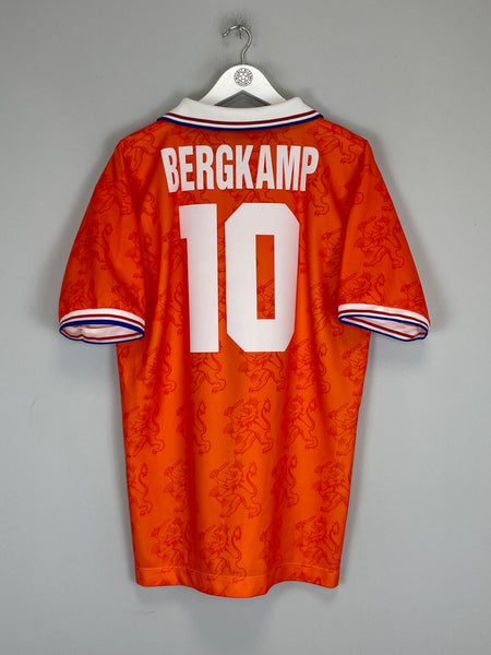 1994 NETHERLANDS BERGKAMP #10 HOME SHIRT (XL) LOTTO – Cult Kits