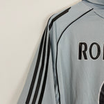 2005/06 Real Madrid Ronaldo #9 third shirt shoulder detail with Adidas stripes, vintage football shirts.