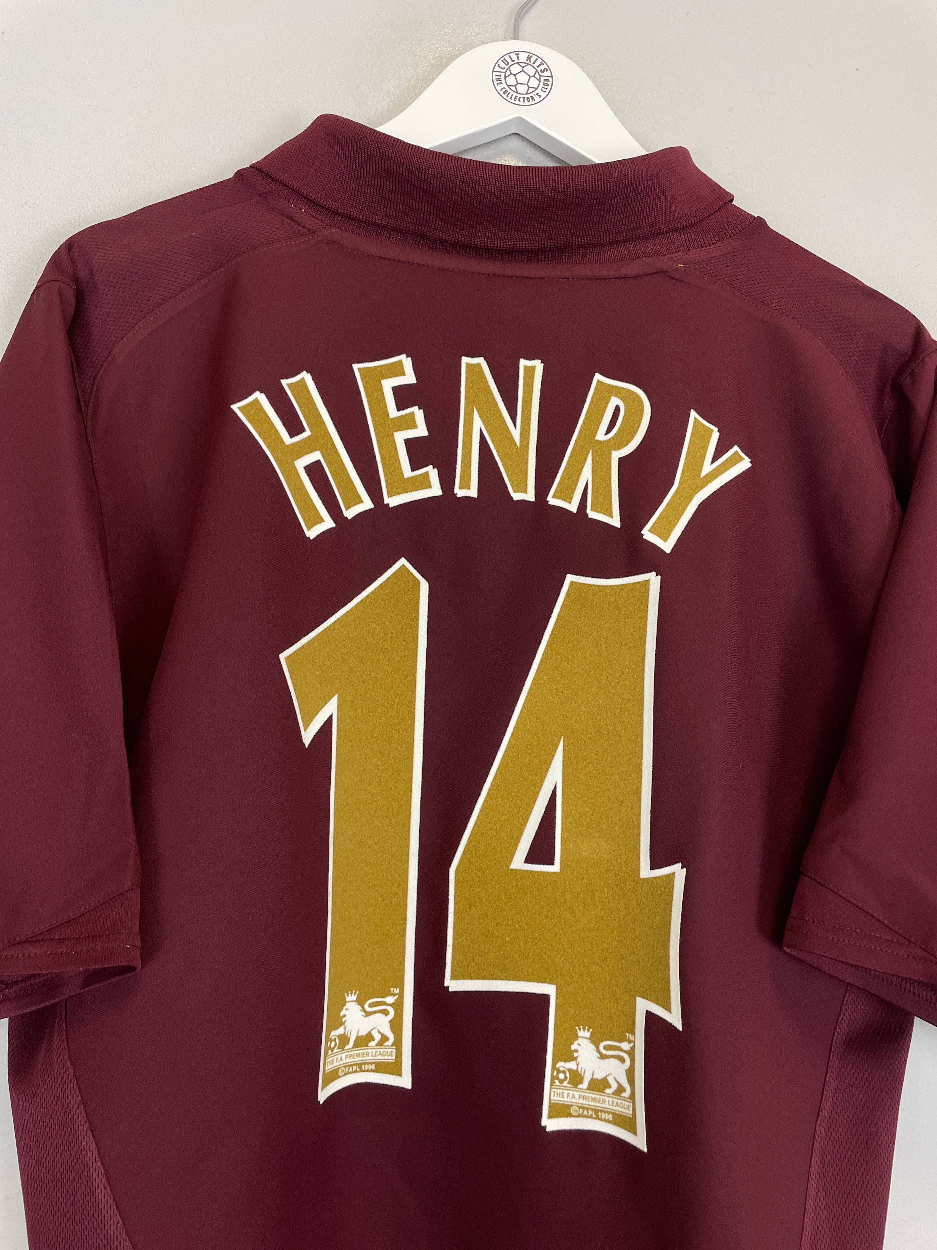Shop 2005/06 ARSENAL HENRY #14 HOME SHIRT (L) NIKE, classic football shirts, vintage football shirts & retro soccer jerseys at Cult Kits