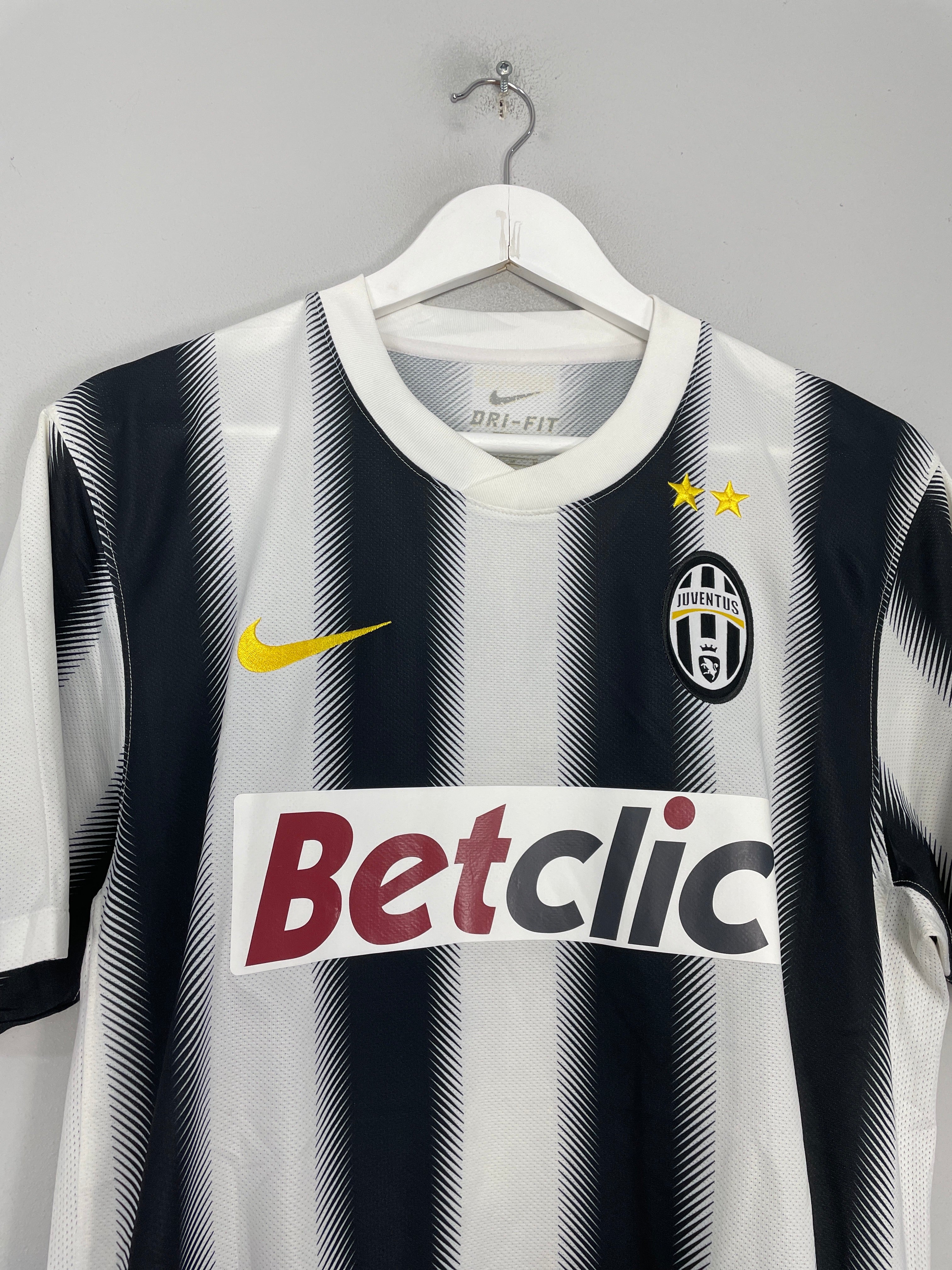 Shop 2011/12 JUVENTUS DEL PIERO #10 HOME SHIRT (M) NIKE, classic football shirts, vintage football shirts & retro soccer jerseys at Cult Kits