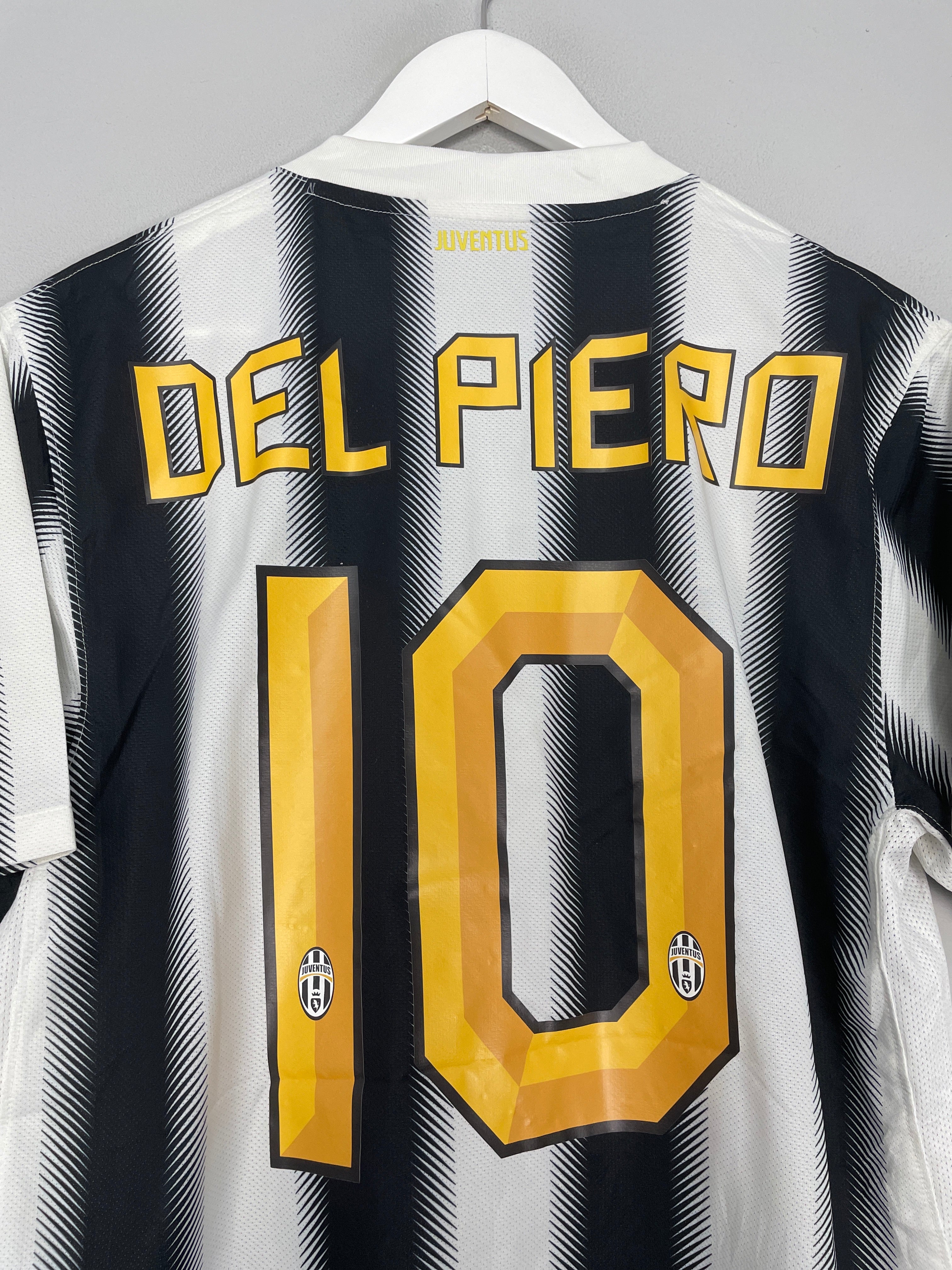 Shop 2011/12 JUVENTUS DEL PIERO #10 HOME SHIRT (M) NIKE, classic football shirts, vintage football shirts & retro soccer jerseys at Cult Kits