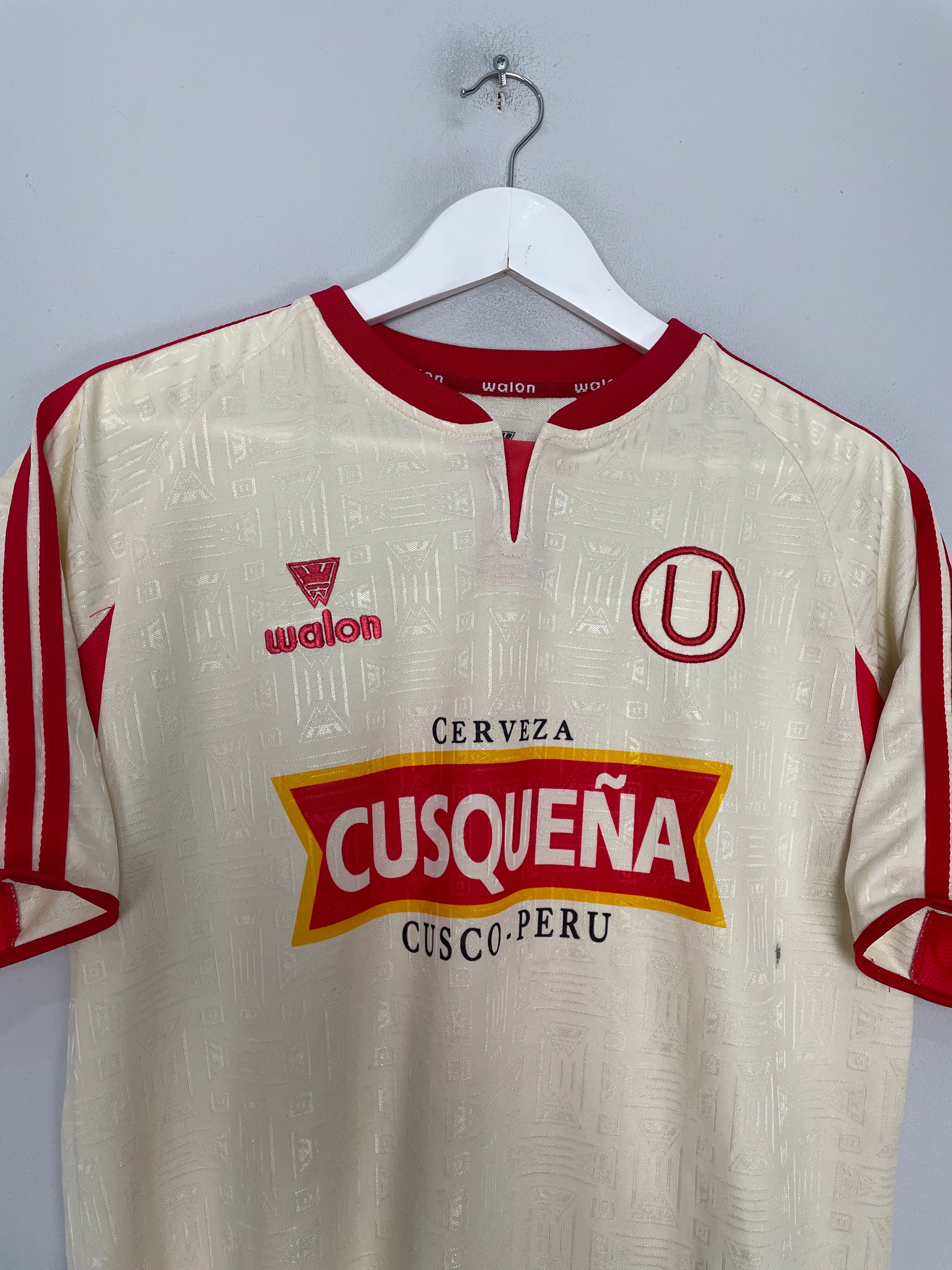 Shop 2000 UNIVERSITARTIO VILIALT #8 HOME SHIRT (L) WALON, classic football shirts, vintage football shirts & retro soccer jerseys at Cult Kits