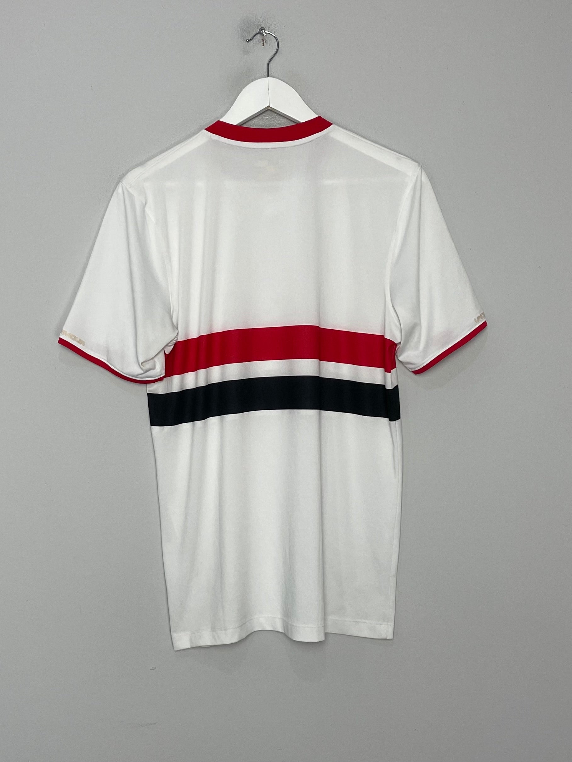 Shop 2015/16 SAO PAULO HOME SHIRT (M) UNDER ARMOUR, classic football shirts, vintage football shirts & retro soccer jerseys at Cult Kits