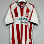 Shop 2001/02 OLYMPIAKOS HOME SHIRT (XL) UMBRO, classic football shirts, vintage football shirts & retro soccer jerseys at Cult Kits