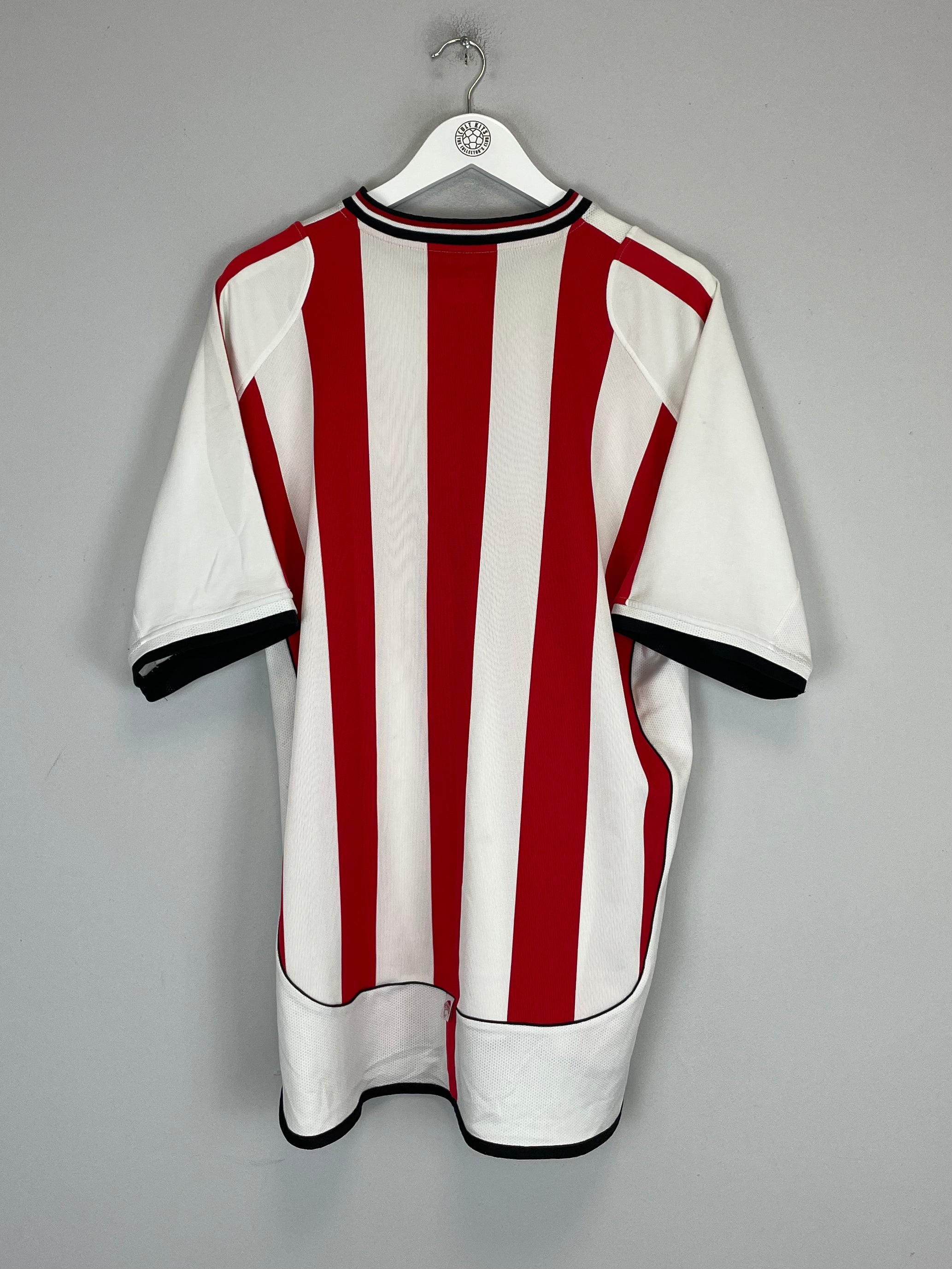 Shop 2001/02 OLYMPIAKOS HOME SHIRT (XL) UMBRO, classic football shirts, vintage football shirts & retro soccer jerseys at Cult Kits