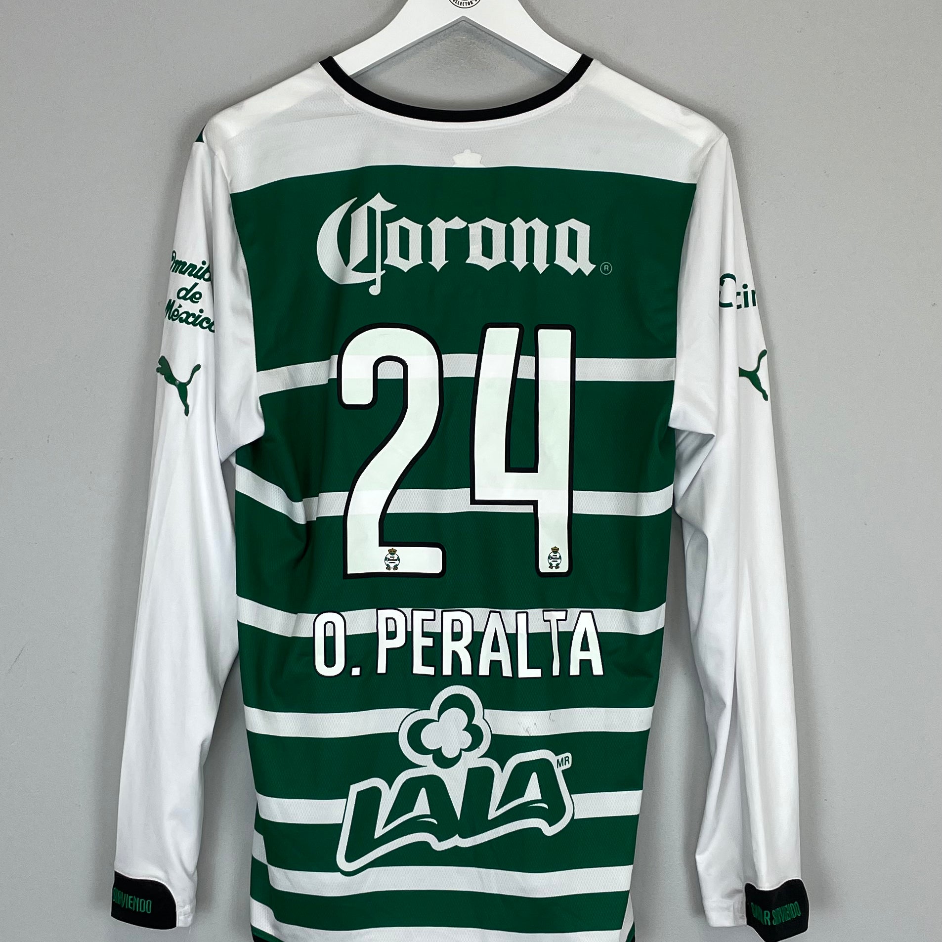 Shop 2014/15 SANTOS LAGUNA O.PERALTA #24 L/S HOME SHIRT (M) PUMA, classic football shirts, vintage football shirts & retro soccer jerseys at Cult Kits