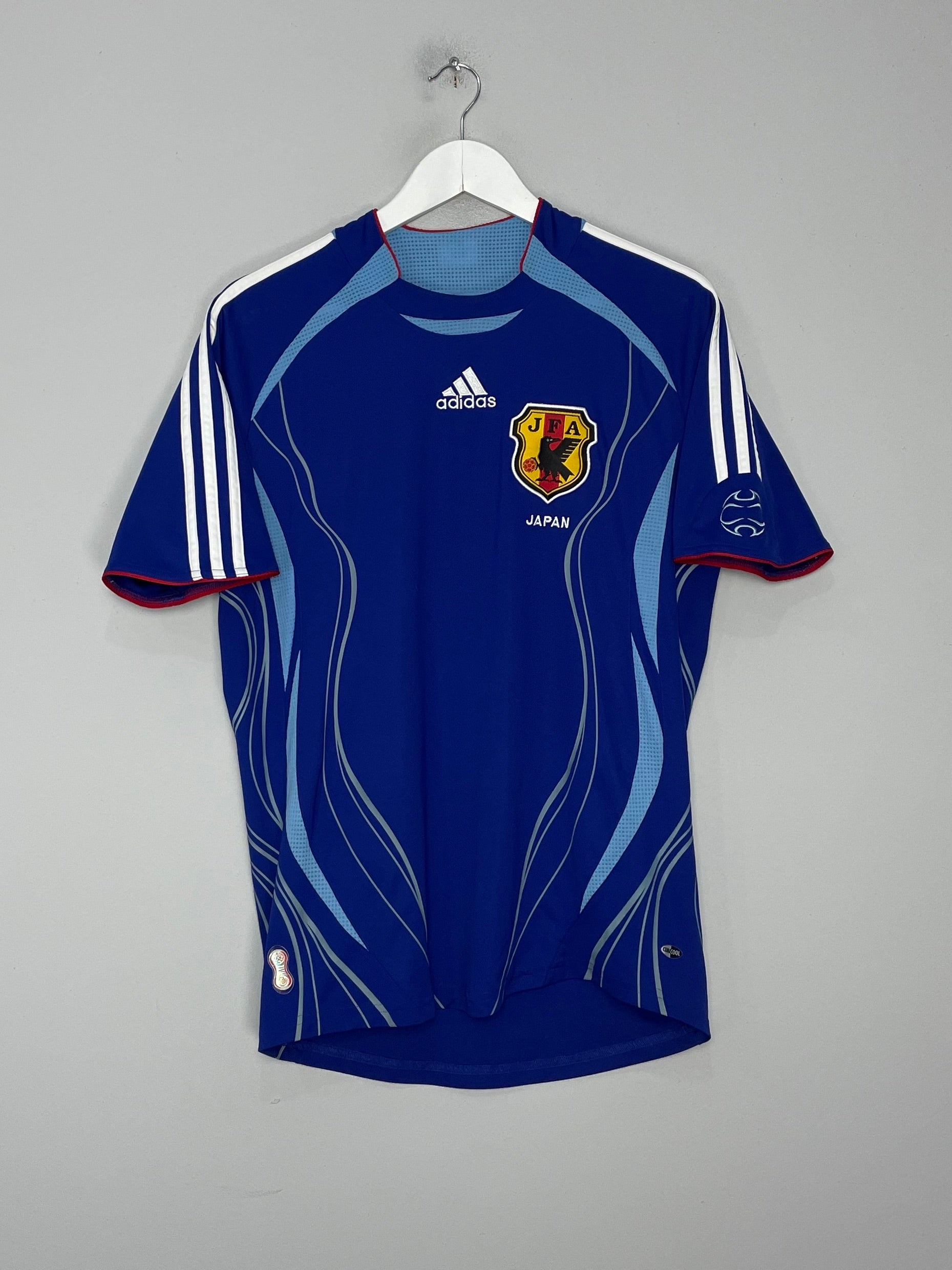 Shop 2006/08 JAPAN HOME SHIRT (S) ADIDAS, classic football shirts, vintage football shirts & retro soccer jerseys at Cult Kits