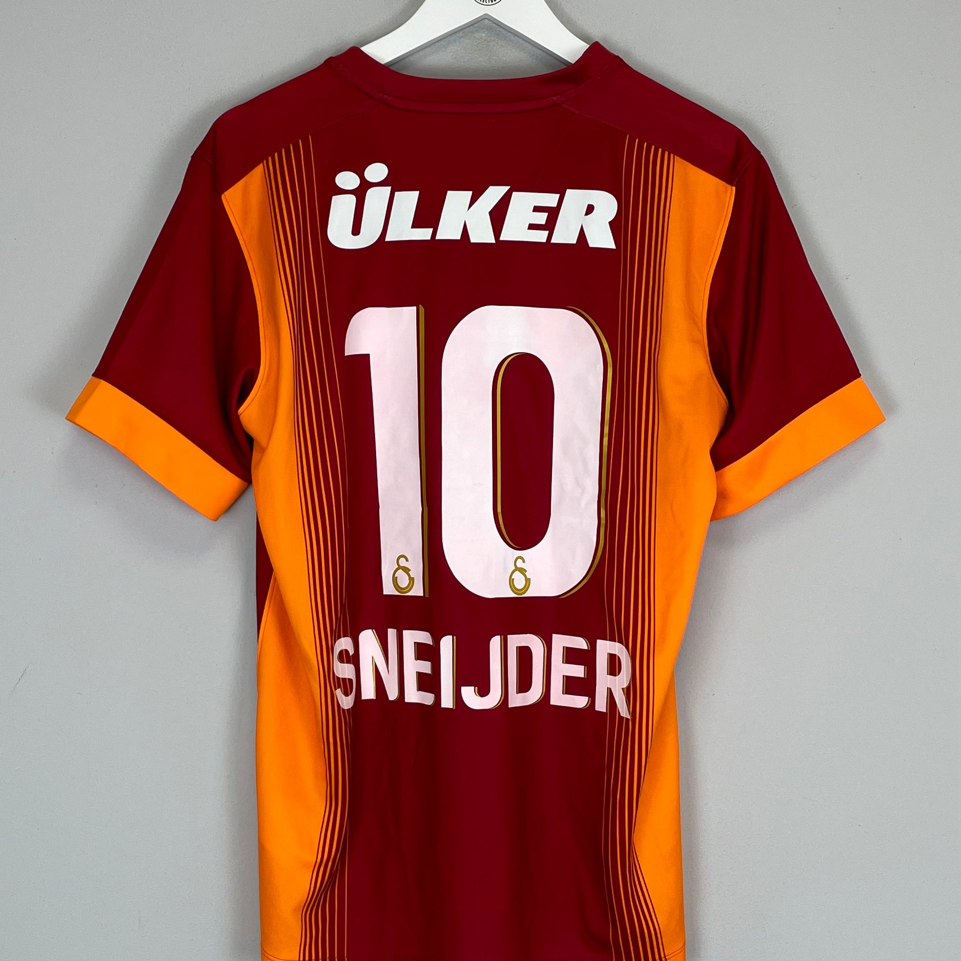 Shop 2014/15 GALATASARAY SNEIJDER #10 HOME SHIRT (M) NIKE, classic football shirts, vintage football shirts & retro soccer jerseys at Cult Kits