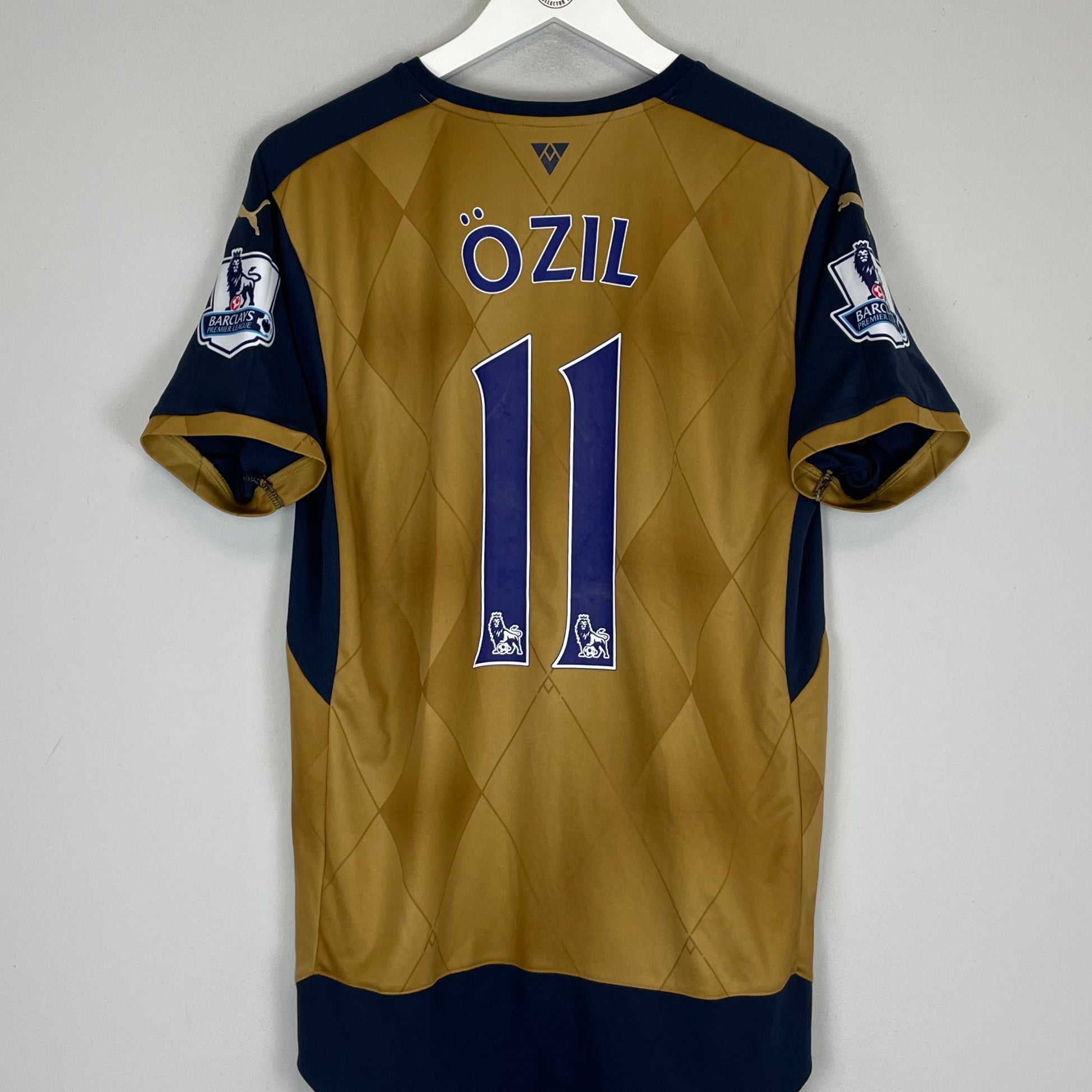 Shop 2015/16 ARSENAL OZIL #11 AWAY SHIRT (L) PUMA, classic football shirts, vintage football shirts & retro soccer jerseys at Cult Kits