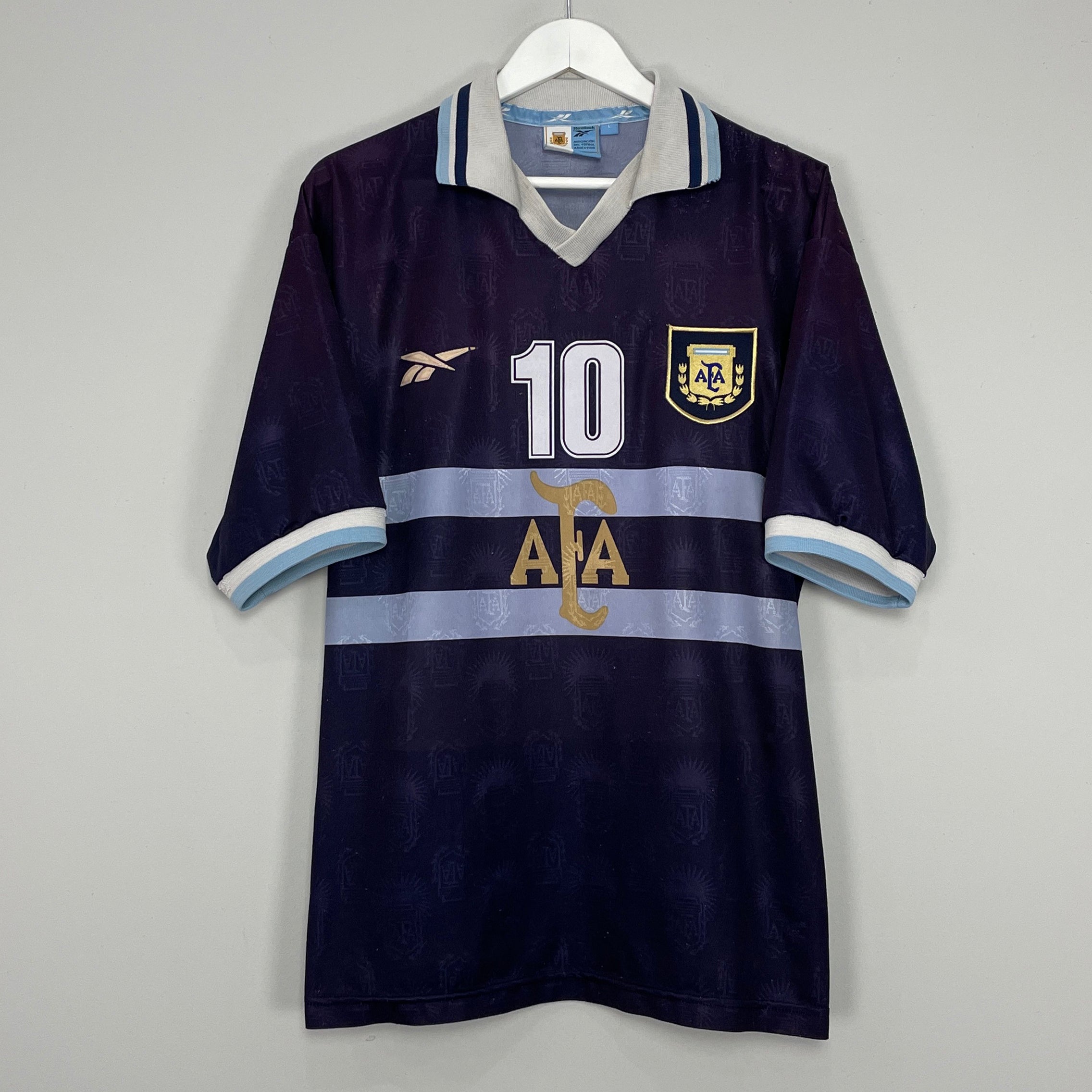 Shop 1999/00 ARGENTINA #10 AWAY SHIRT (L) REEBOK, classic football shirts, vintage football shirts & retro soccer jerseys at Cult Kits