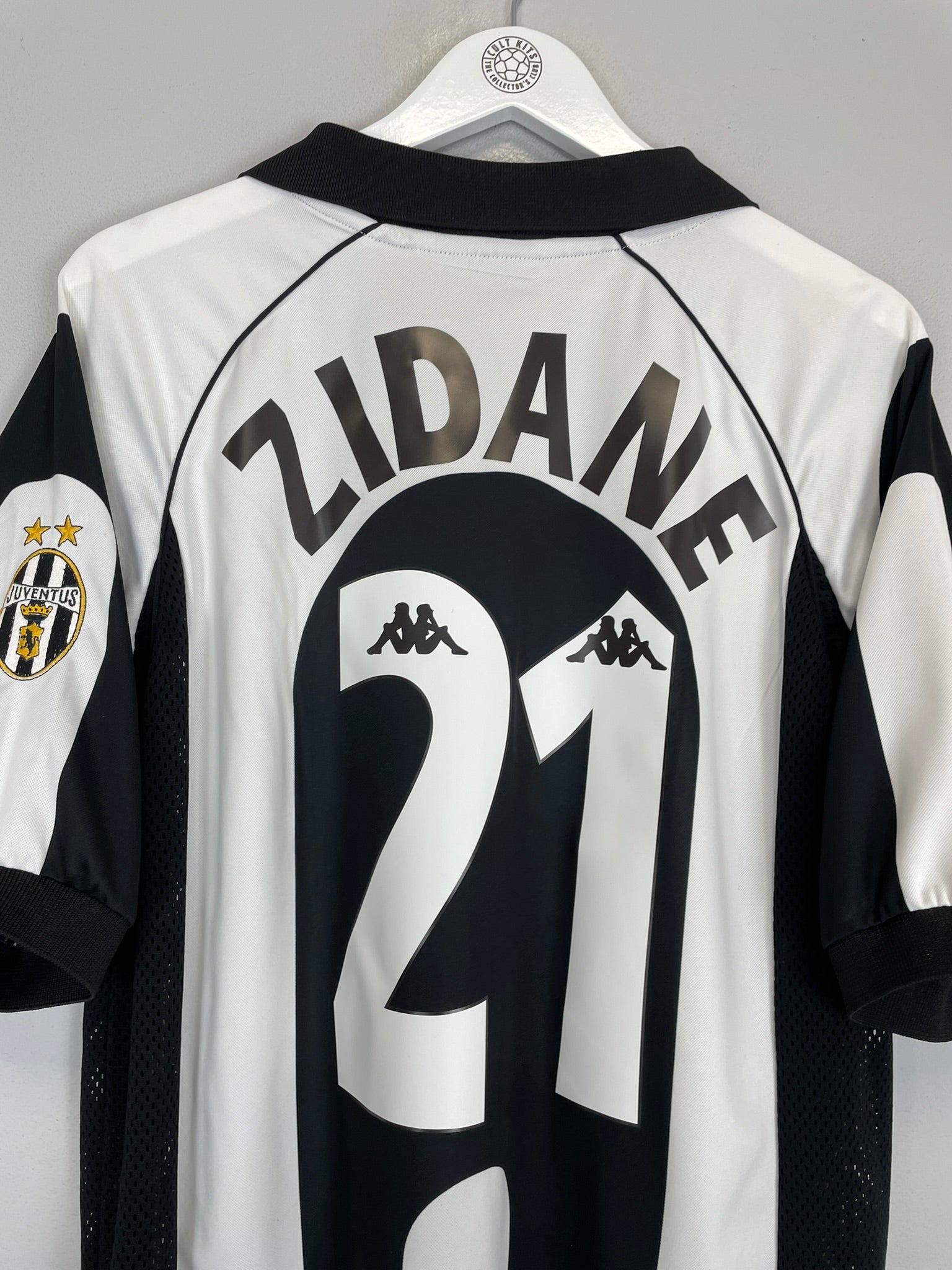 Shop 1997/98 JUVENTUS ZIDANE #21 HOME SHIRT (XL) KAPPA, classic football shirts, vintage football shirts & retro soccer jerseys at Cult Kits