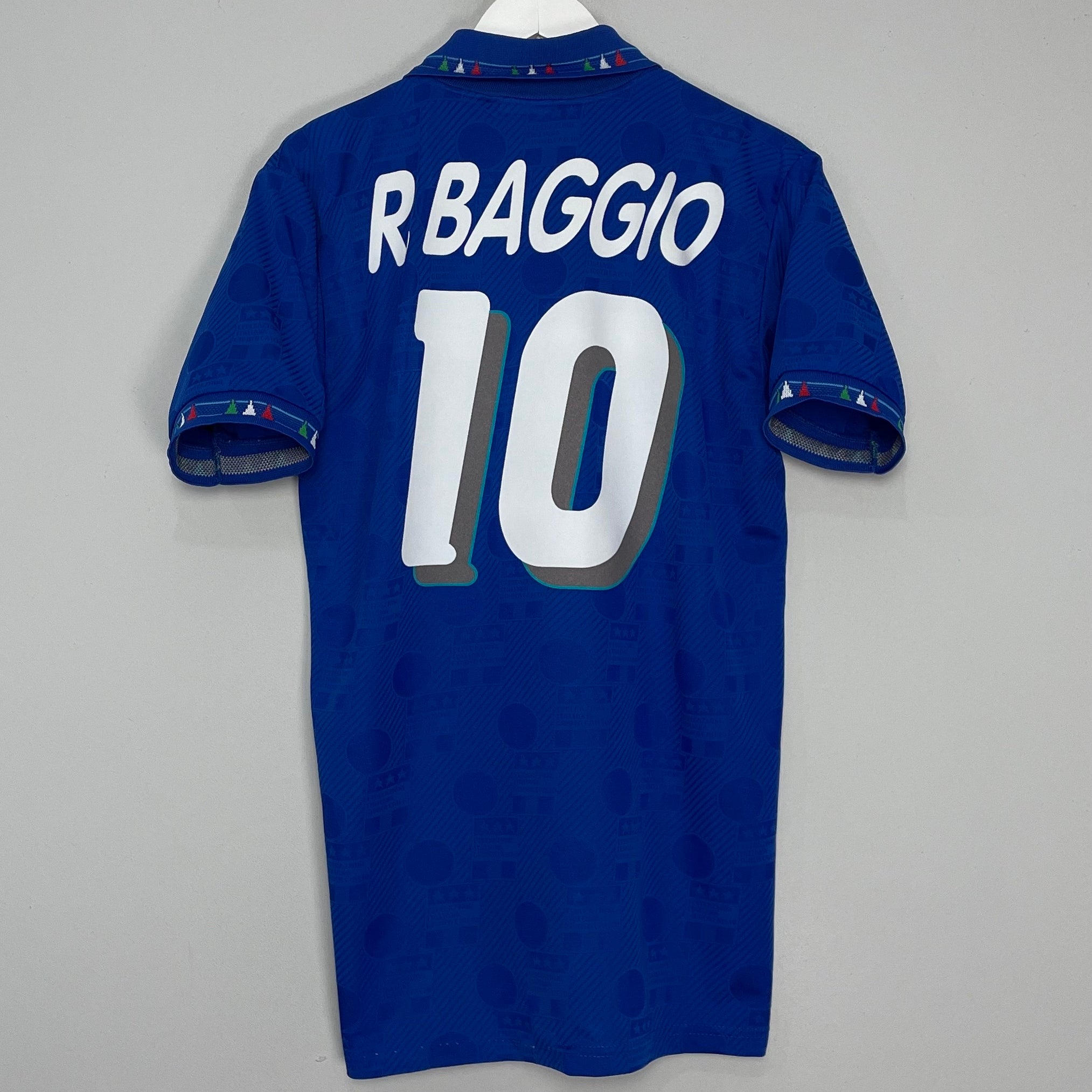 Shop 1994 ITALY BAGGIO #10 HOME SHIRT (L) DIADORA, classic football shirts, vintage football shirts & retro soccer jerseys at Cult Kits