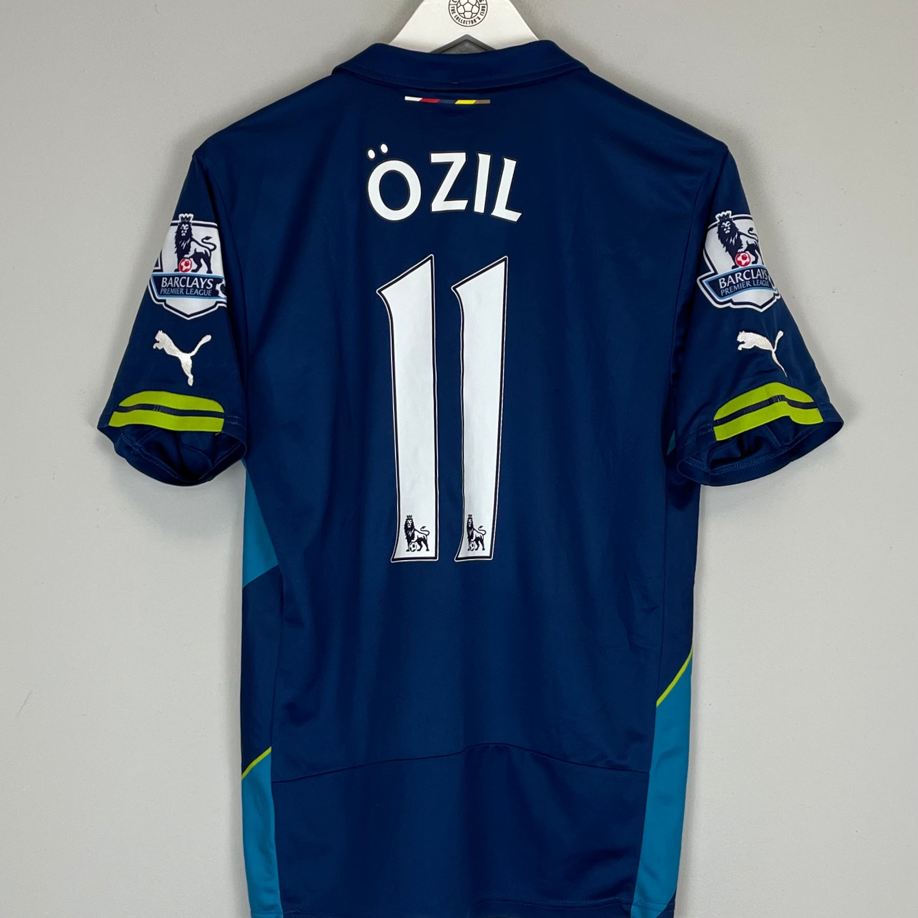 Shop 2014/15 ARSENAL OZIL #11 THIRD SHIRT (M) PUMA, classic football shirts, vintage football shirts & retro soccer jerseys at Cult Kits