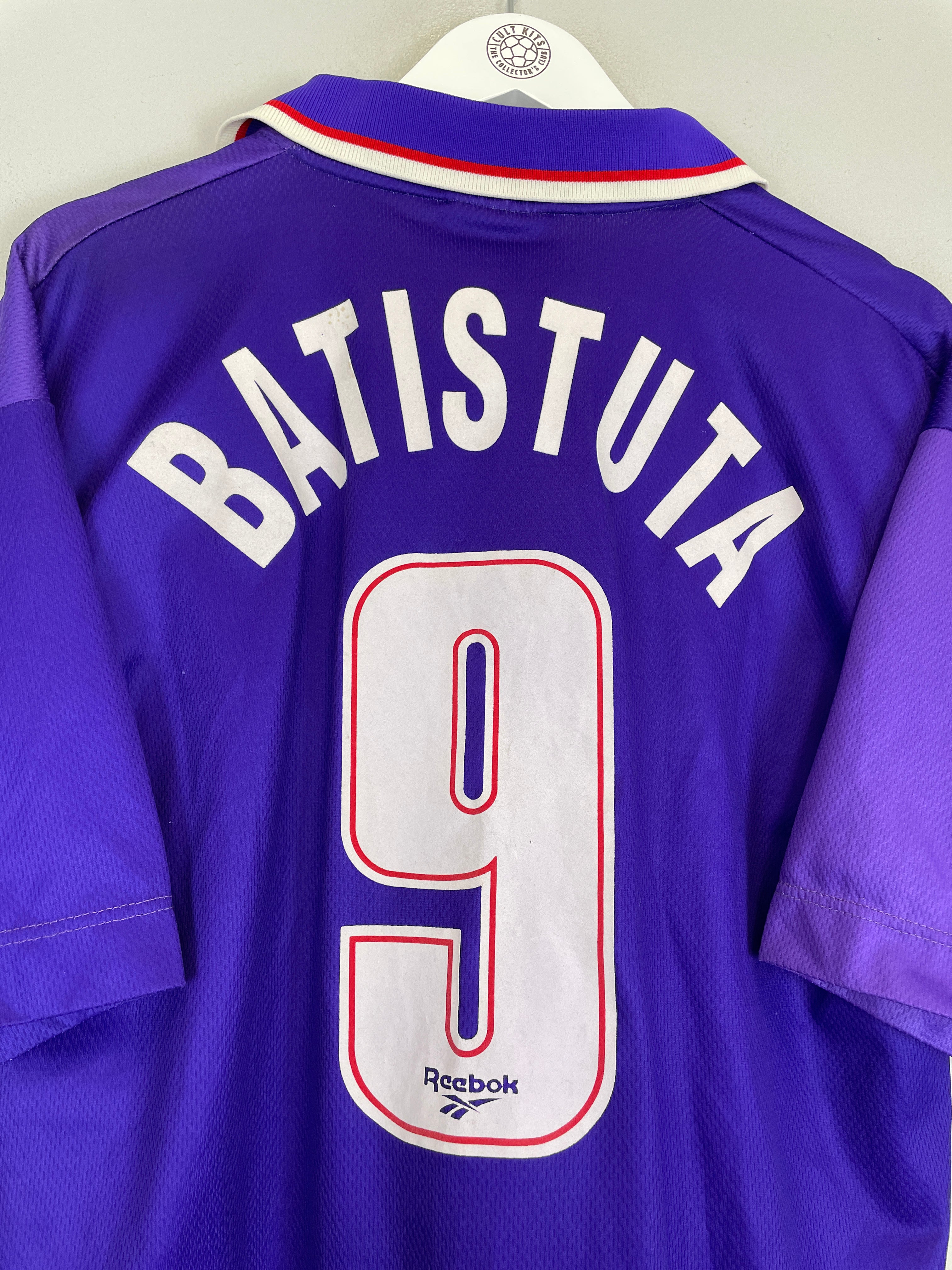 Shop 1996/97 FIORENTINA BATISTUTA #9 HOME SHIRT (XL) REEBOK, classic football shirts, vintage football shirts & retro soccer jerseys at Cult Kits