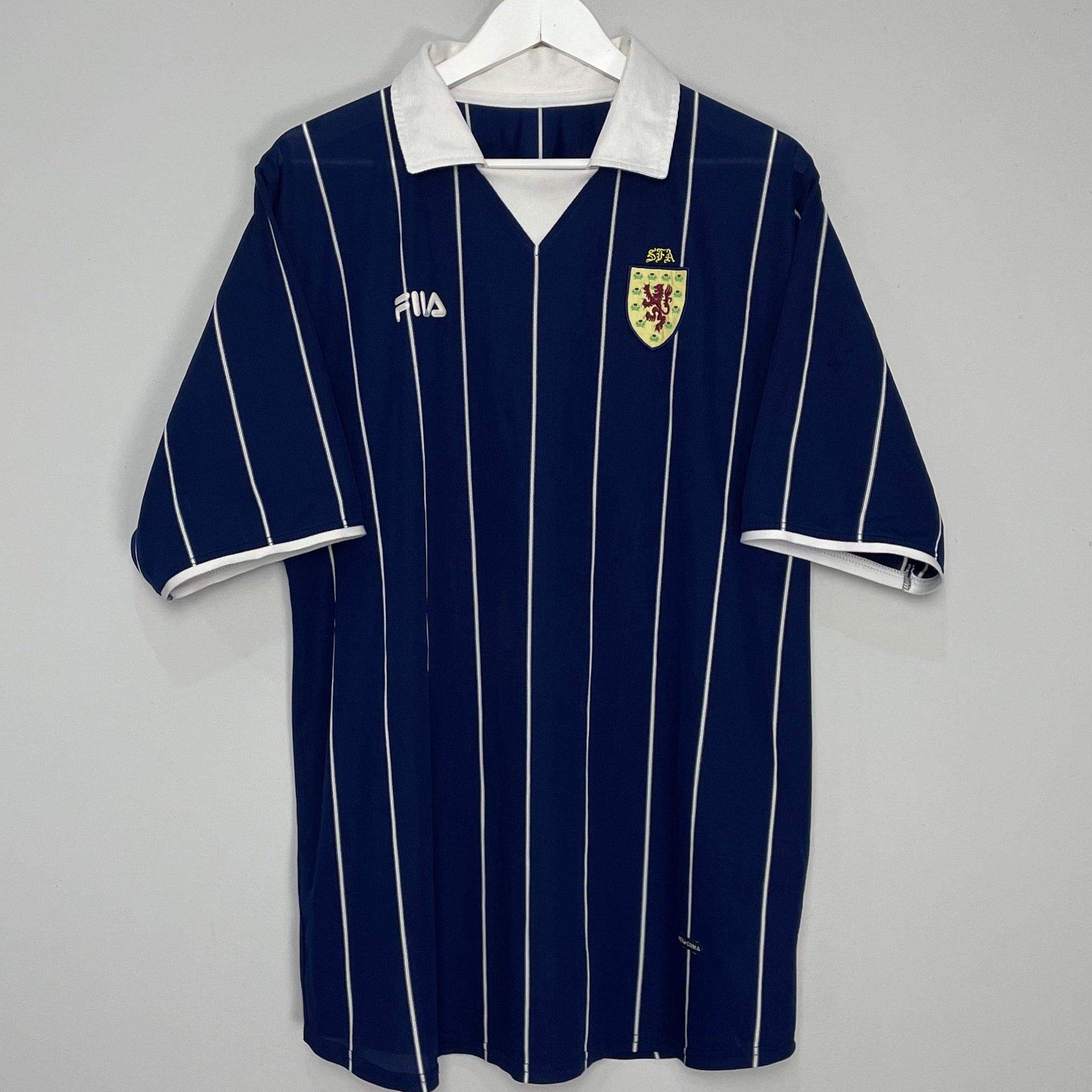 Shop 2002/03 SCOTLAND HOME SHIRT (XL) FILA, classic football shirts, vintage football shirts & retro soccer jerseys at Cult Kits