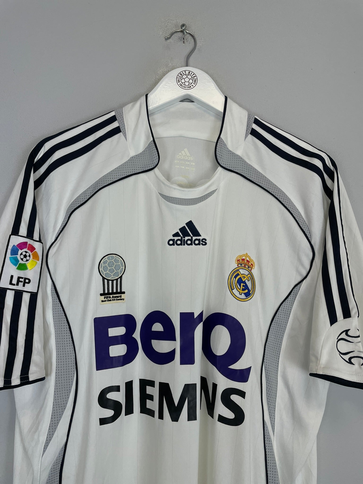 2006/07 Real Madrid Ronaldo #9 home shirt, large, Adidas, vintage football shirts, very good condition.