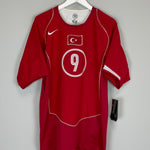 Shop 2004/06 TURKEY HAKAN SUKER #9 *BNWT* HOME SHIRT (L) NIKE, classic football shirts, vintage football shirts & retro soccer jerseys at Cult Kits