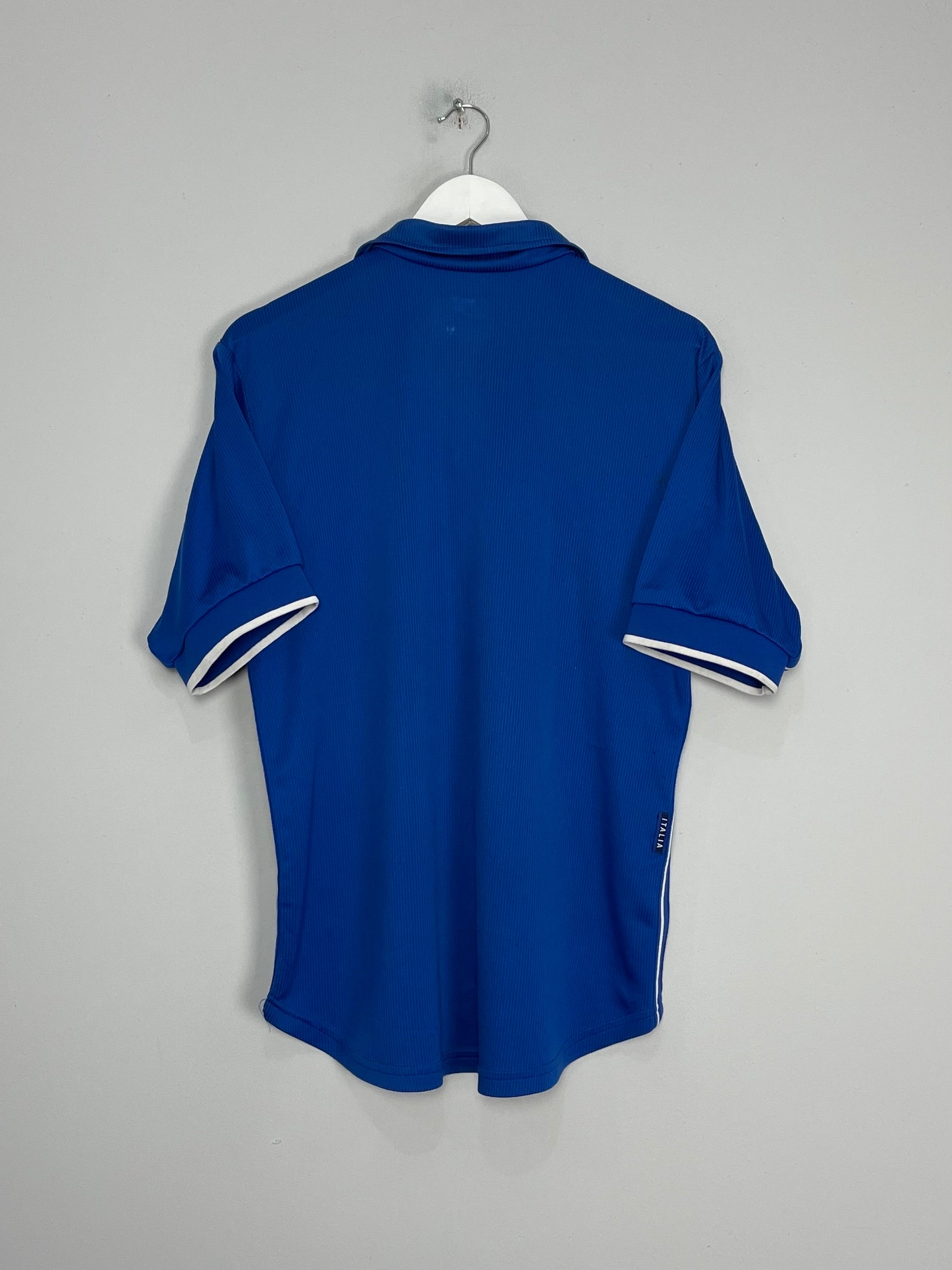 Shop 1997/98 ITALY HOME SHIRT (M) NIKE, classic football shirts, vintage football shirts & retro soccer jerseys at Cult Kits