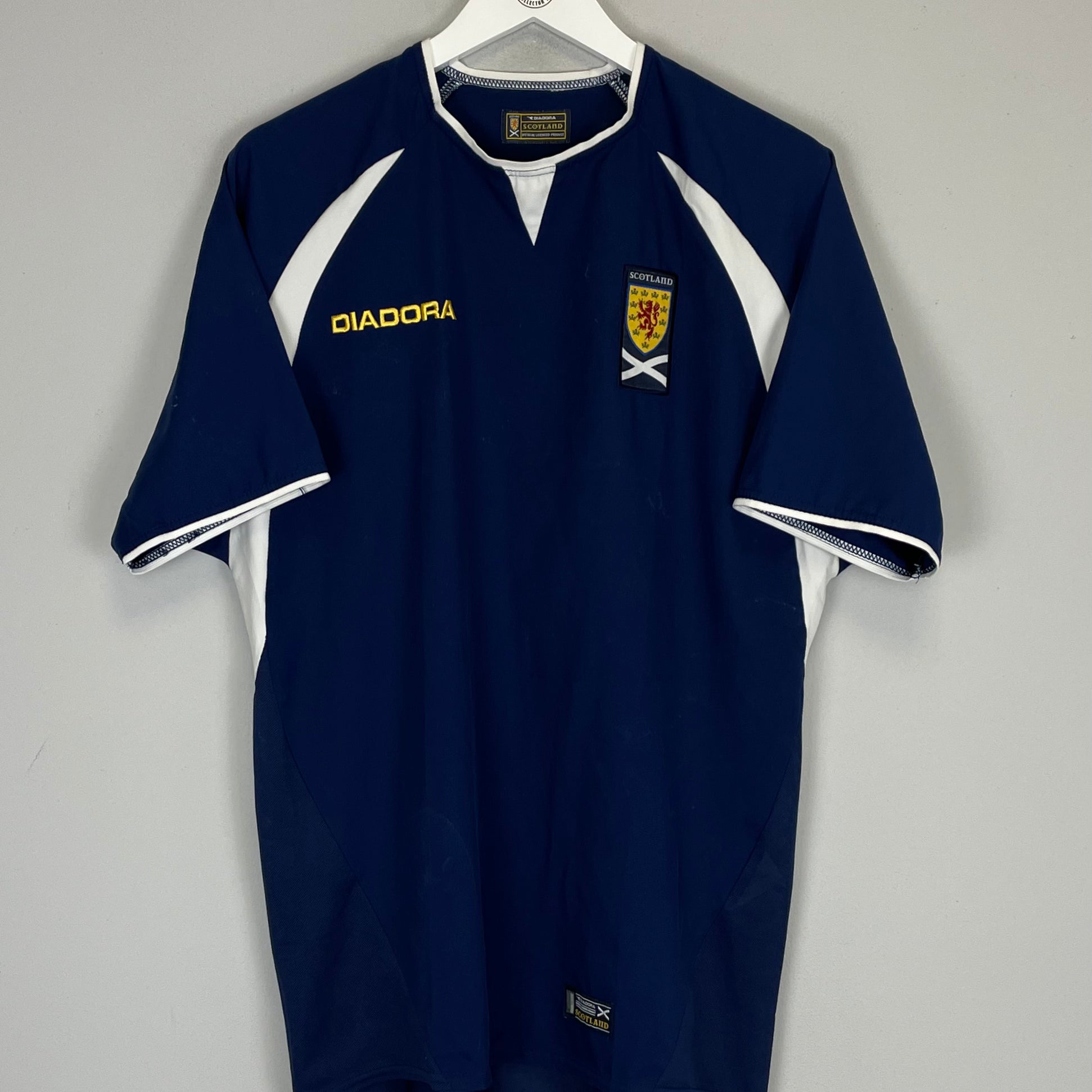 Shop 2003/05 SCOTLAND HOME SHIRT (M) DIADORA, classic football shirts, vintage football shirts & retro soccer jerseys at Cult Kits