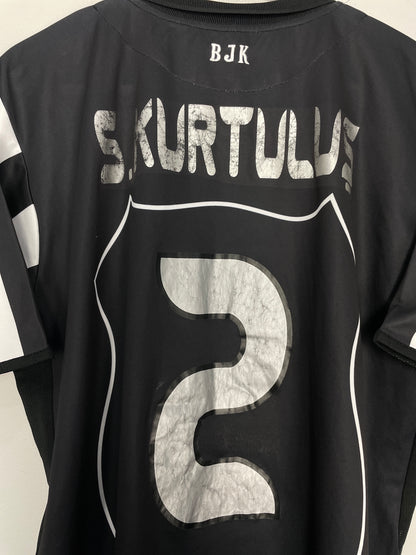 2007/08 BESIKTAS S.KURTULUS #2 *SIGNED* HOME SHIRT (L) UMBRO