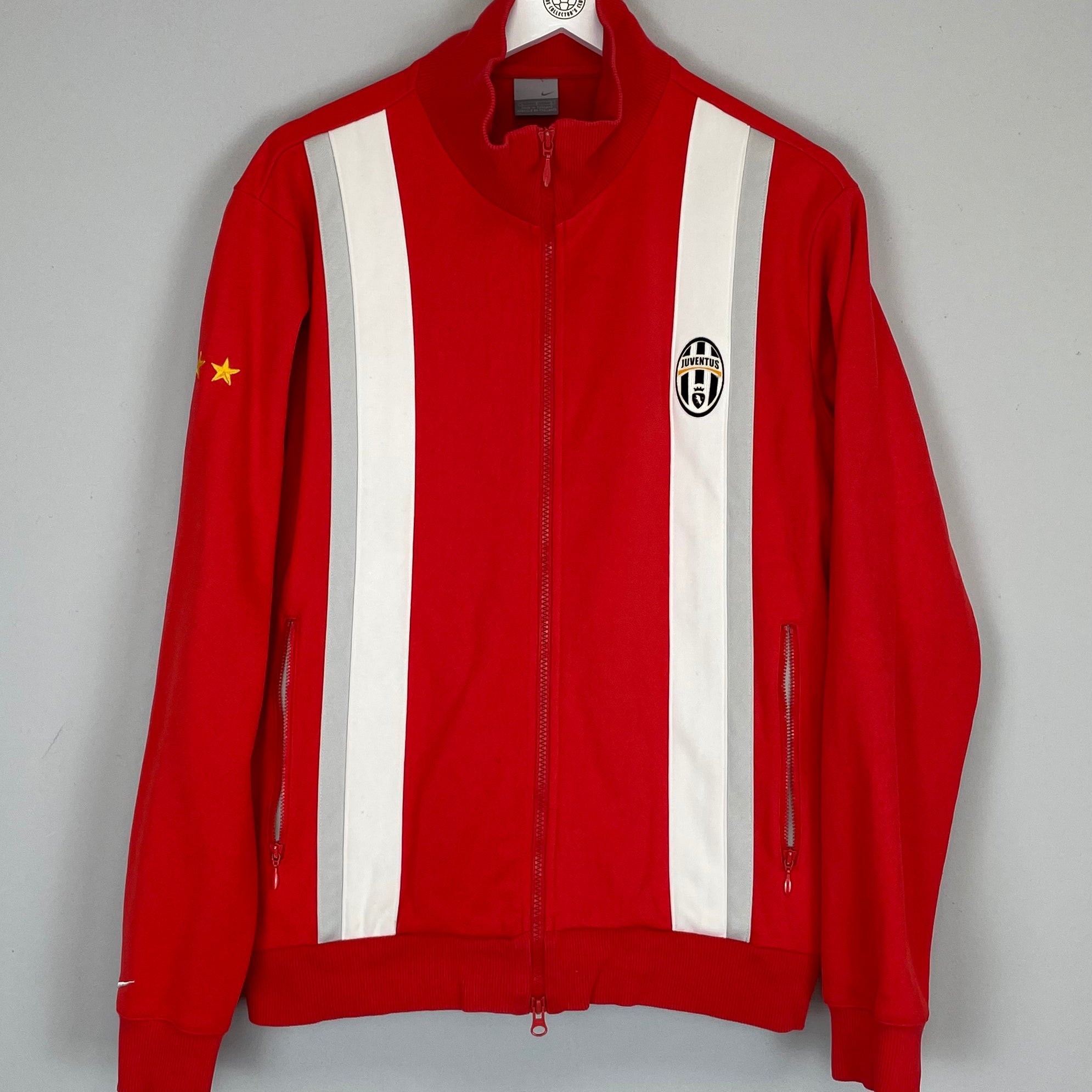 Shop 2004/05 JUVENTUS TRACK JACKET (L) NIKE, classic football shirts, vintage football shirts & retro soccer jerseys at Cult Kits