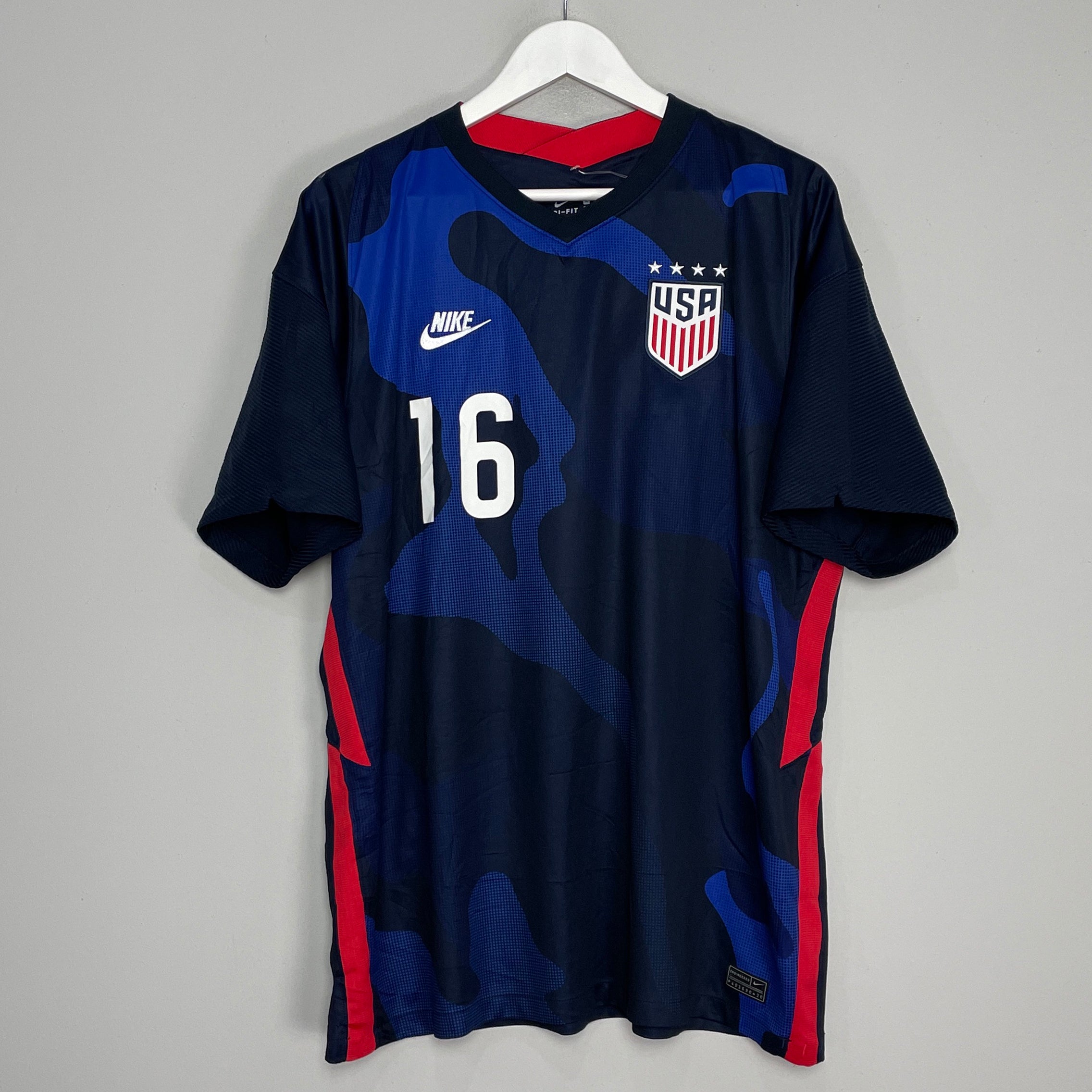 Shop 2020/21 USA WOMENS LAVELLE #16 AWAY SHIRT (XL) NIKE, classic football shirts, vintage football shirts & retro soccer jerseys at Cult Kits