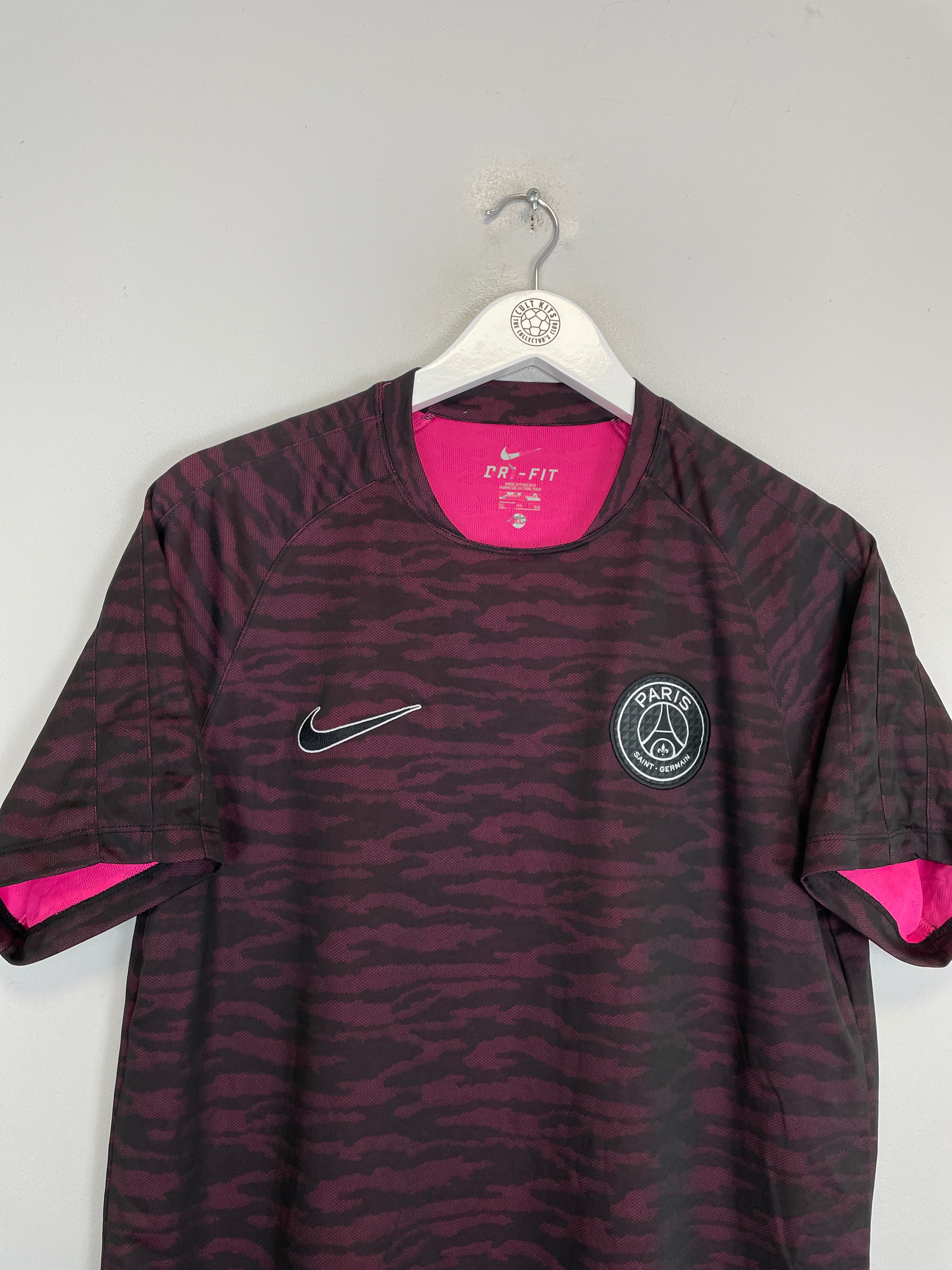 Shop 2015/16 PSG TRAINING SHIRT (XL) NIKE, classic football shirts, vintage football shirts & retro soccer jerseys at Cult Kits