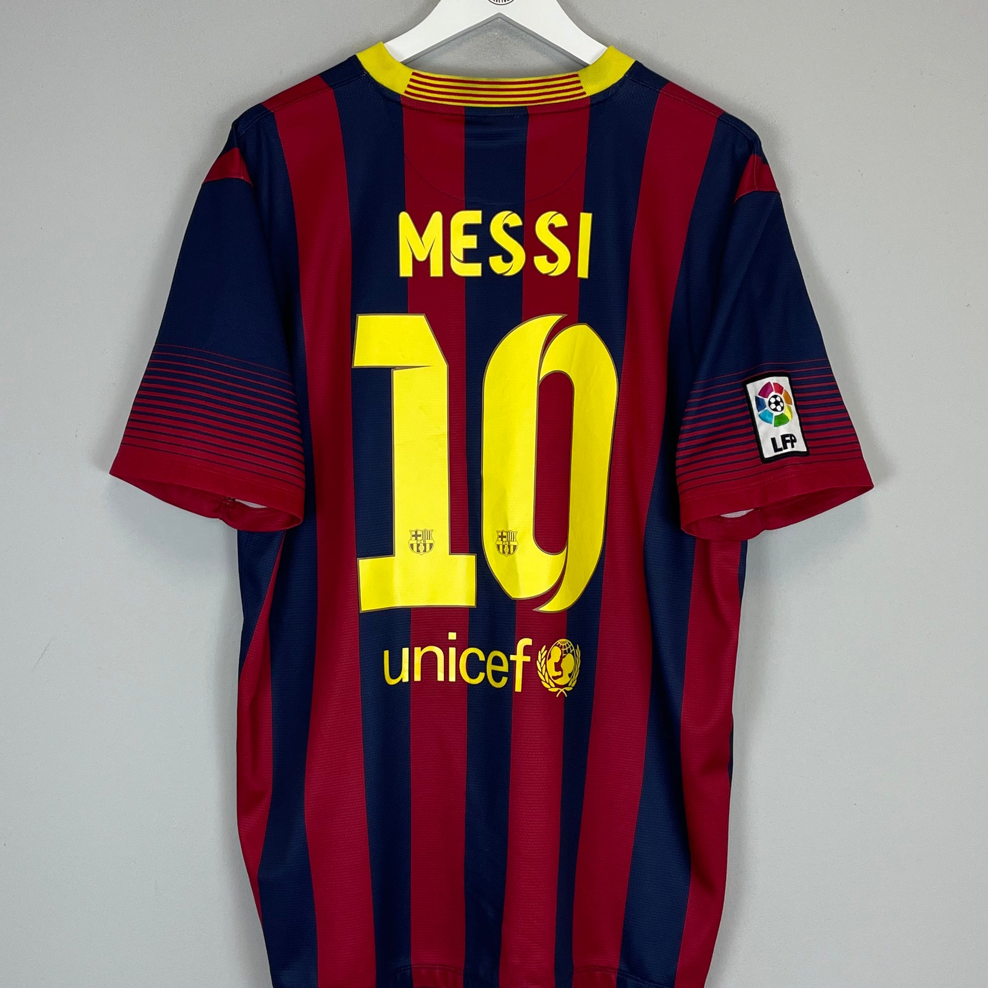 Shop 2013/14 BARCELONA MESSI #10 HOME SHIRT (XL) NIKE, classic football shirts, vintage football shirts & retro soccer jerseys at Cult Kits
