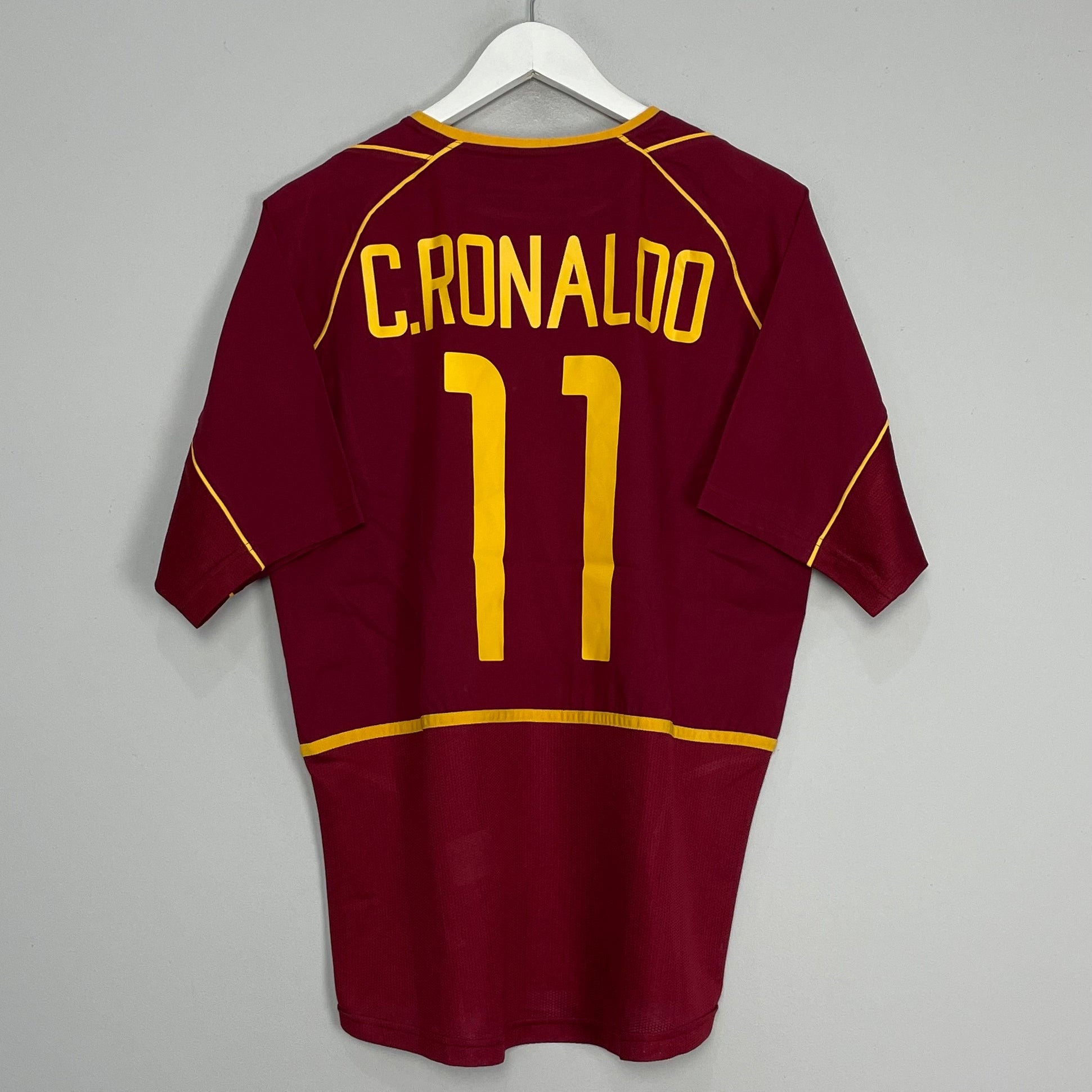 Shop 2002/04 PORTUGAL C.RONALDO #11 HOME SHIRT (M) NIKE, classic football shirts, vintage football shirts & retro soccer jerseys at Cult Kits