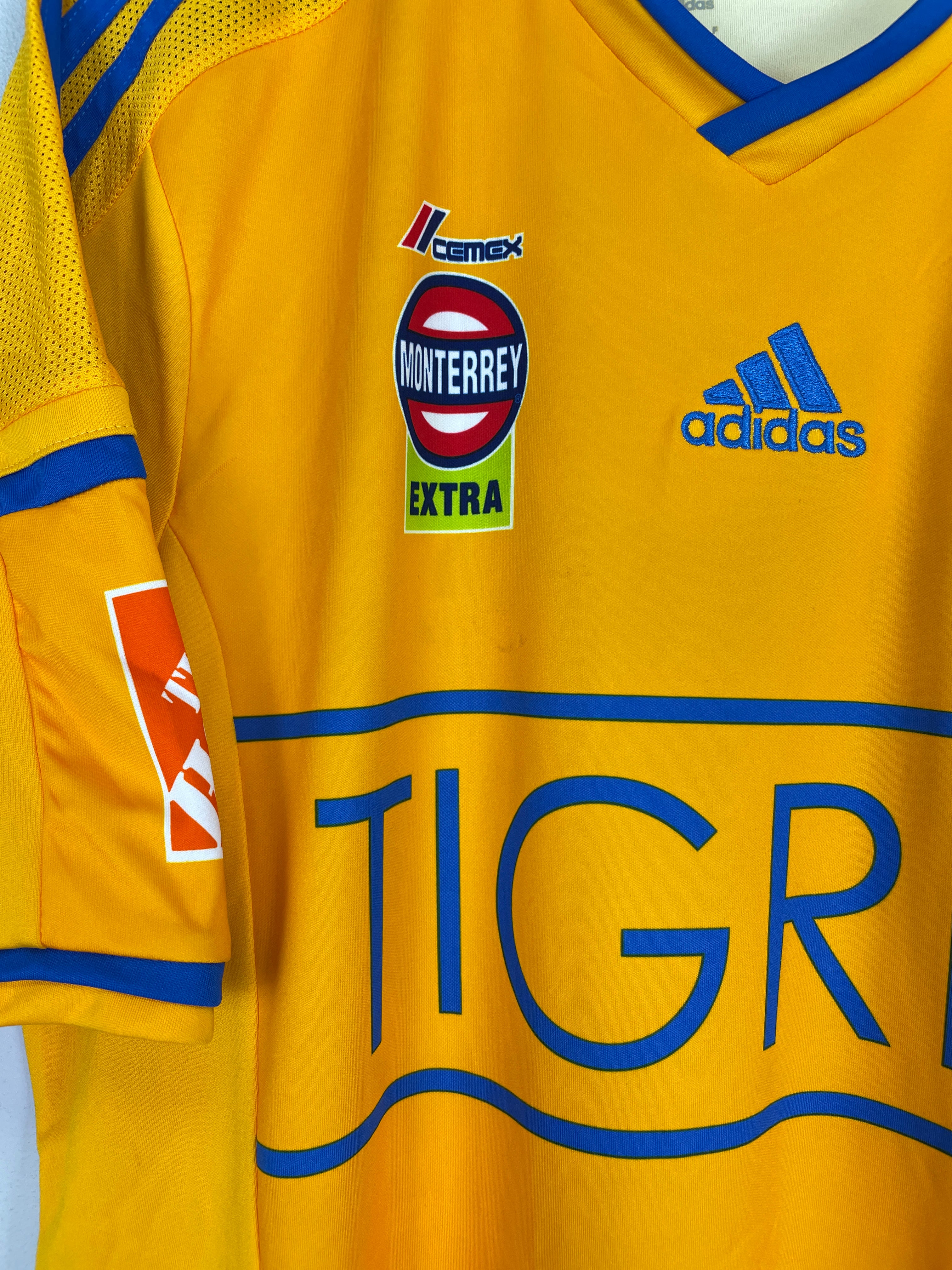 Shop 2014/15 TIGRES L.LOBOS #16 *BNWT* HOME SHIRT (L) ADIDAS, classic football shirts, vintage football shirts & retro soccer jerseys at Cult Kits