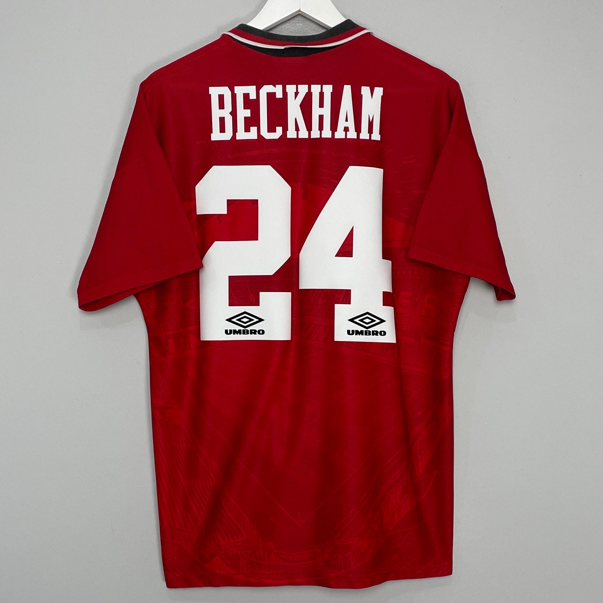 Shop 1994/96 MANCHESTER UNITED BECKHAM #24 HOME SHIRT (L) UMBRO, classic football shirts, vintage football shirts & retro soccer jerseys at Cult Kits