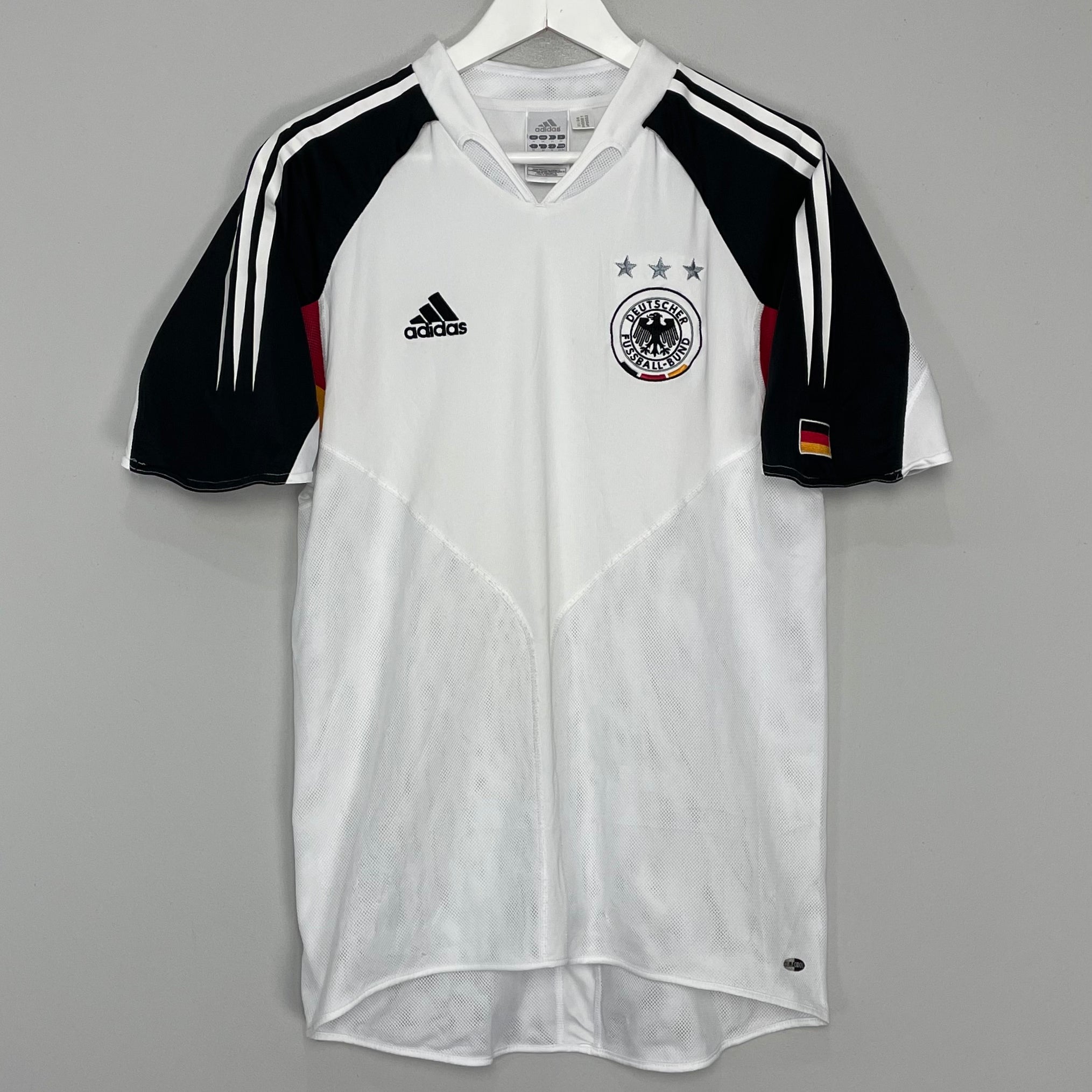 Shop 2004/05 GERMANY HOME SHIRT (M) ADIDAS, classic football shirts, vintage football shirts & retro soccer jerseys at Cult Kits