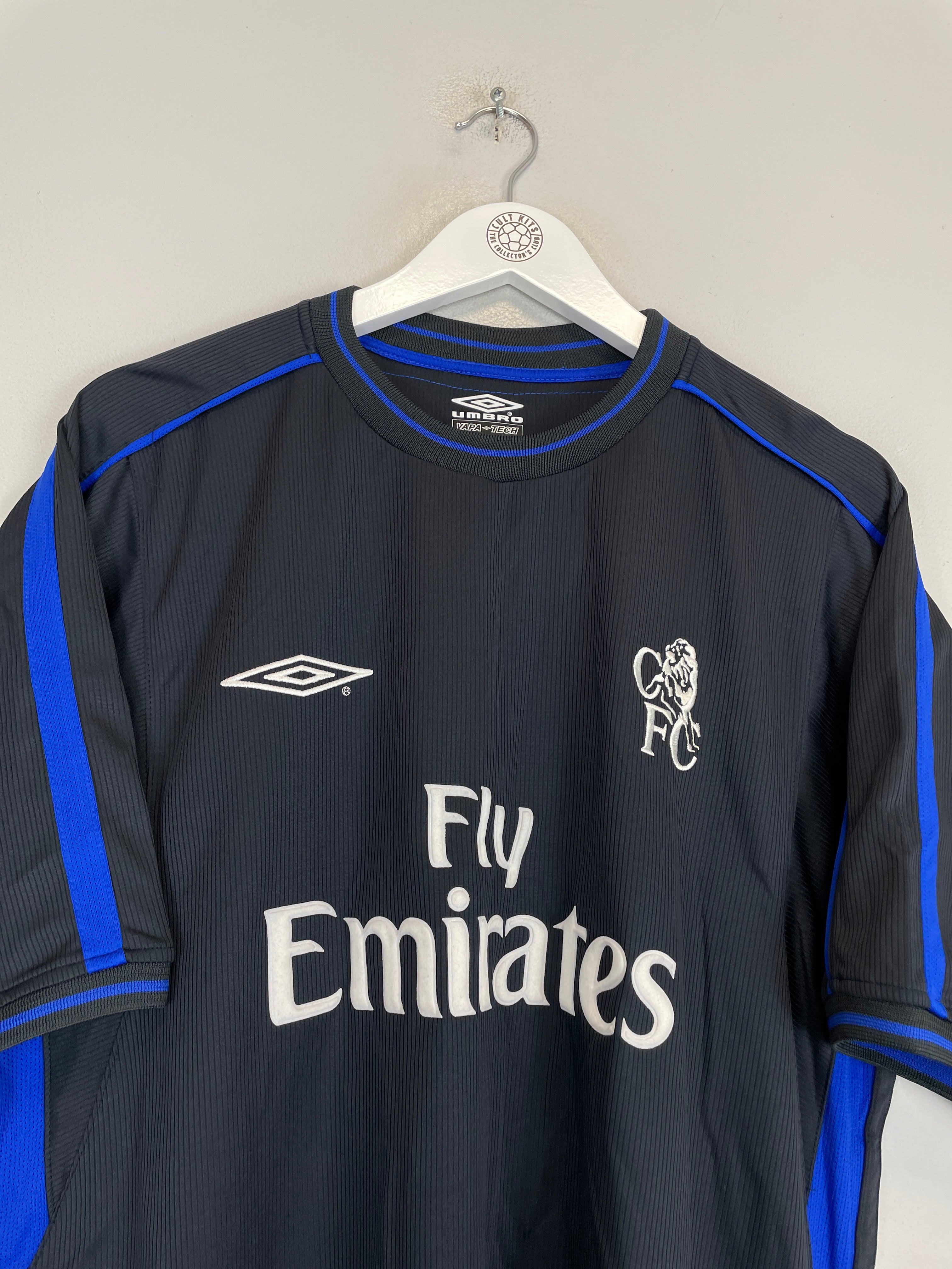 Shop 2002/04 CHELSEA ZOLA #25 AWAY SHIRT (XL) UMBRO, classic football shirts, vintage football shirts & retro soccer jerseys at Cult Kits