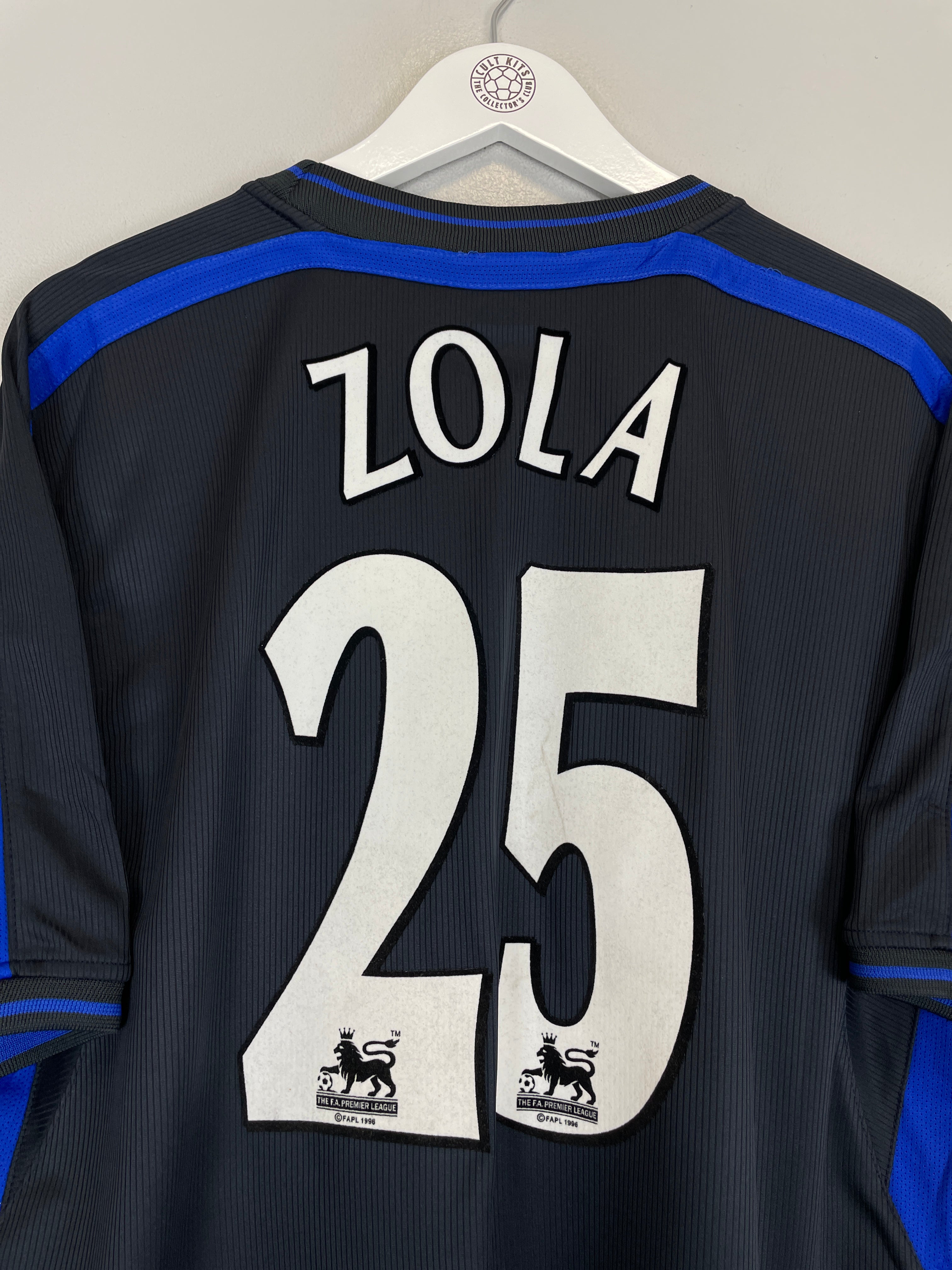 Shop 2002/04 CHELSEA ZOLA #25 AWAY SHIRT (XL) UMBRO, classic football shirts, vintage football shirts & retro soccer jerseys at Cult Kits