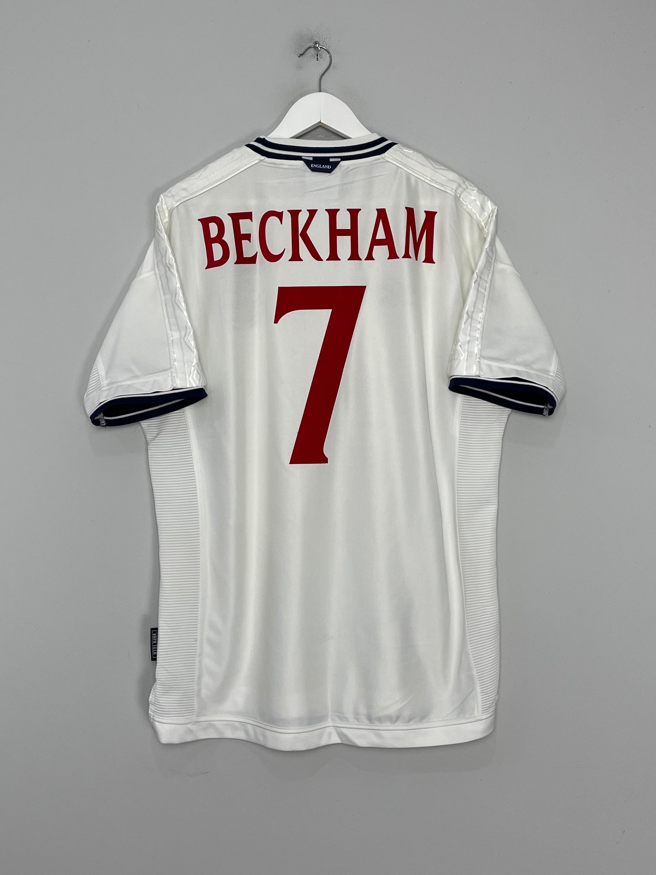 Shop 1999/01 ENGLAND BECKHAM #7 HOME SHIRT (XL) UMBRO, classic football shirts, vintage football shirts & retro soccer jerseys at Cult Kits