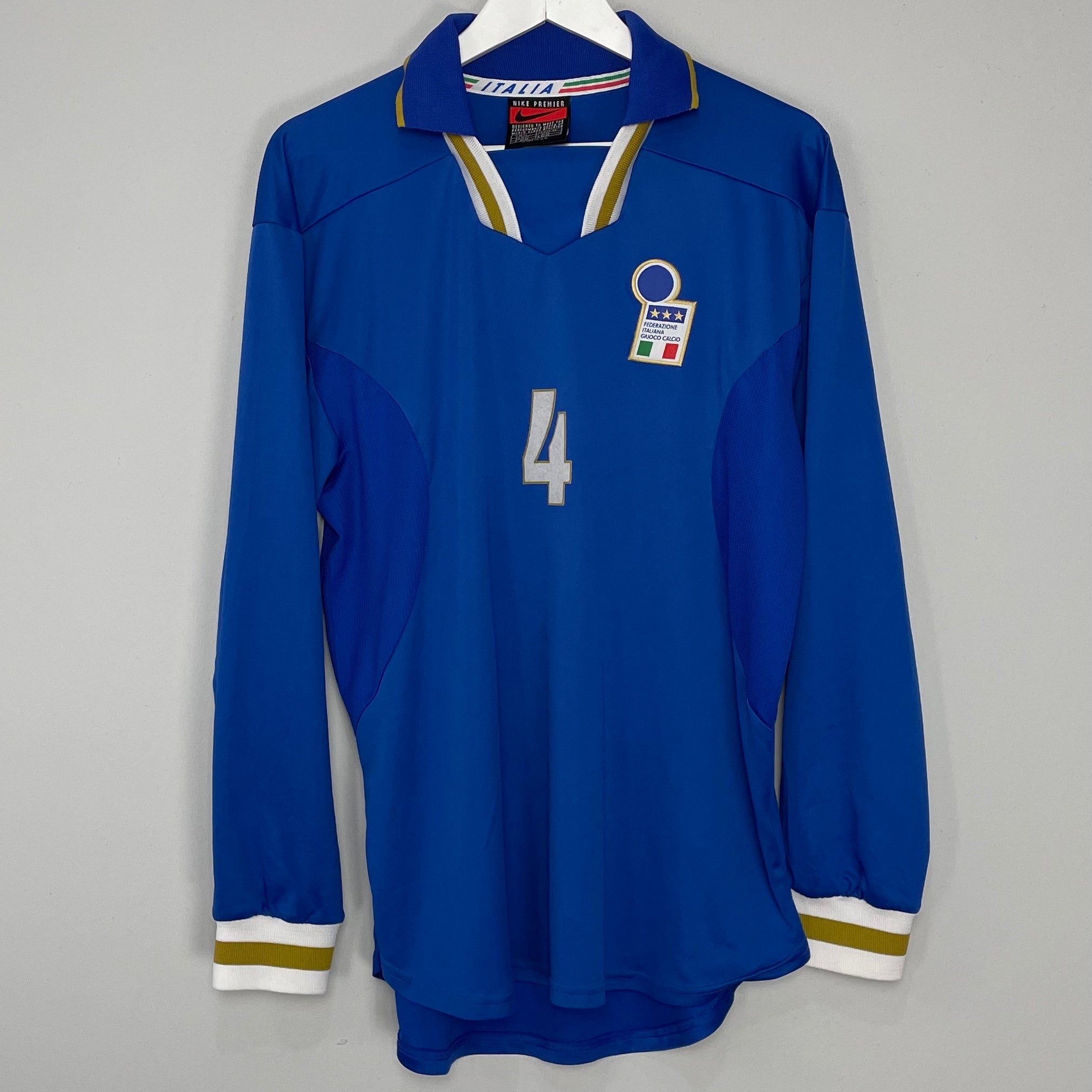 Shop 1996/97 ITALY #4 *PLAYER ISSUE* L/S HOME SHIRT (XL) NIKE, classic football shirts, vintage football shirts & retro soccer jerseys at Cult Kits