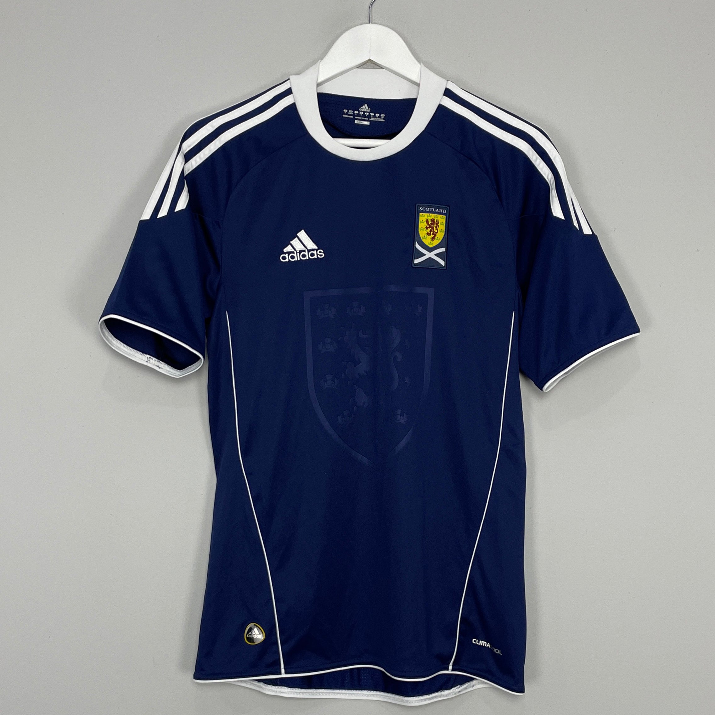Shop 2010/11 SCOTLAND HOME SHIRT (S) ADIDAS, classic football shirts, vintage football shirts & retro soccer jerseys at Cult Kits