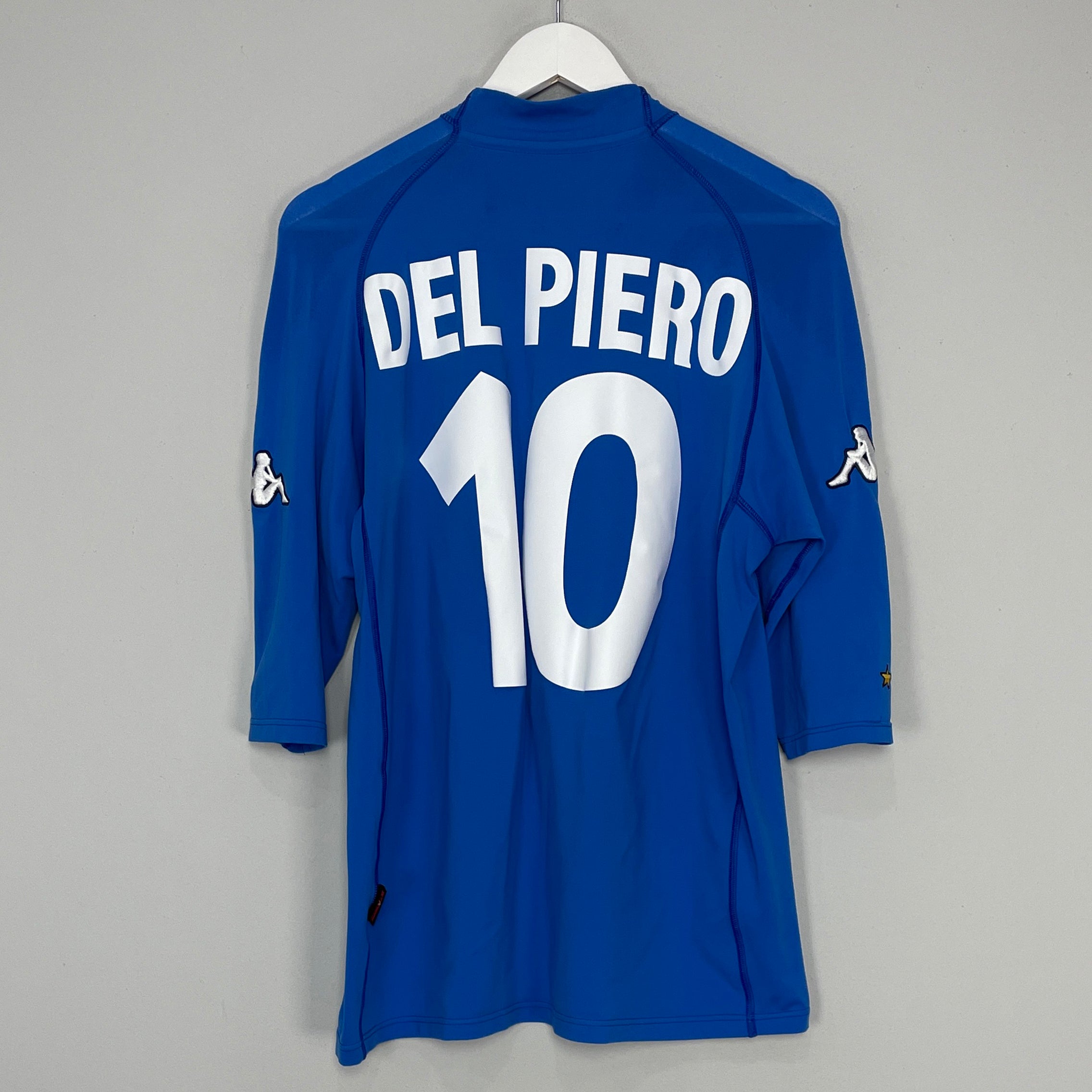 Shop 2000/01 ITALY DEL PIERO HOME SHIRT (XL) KAPPA, classic football shirts, vintage football shirts & retro soccer jerseys at Cult Kits