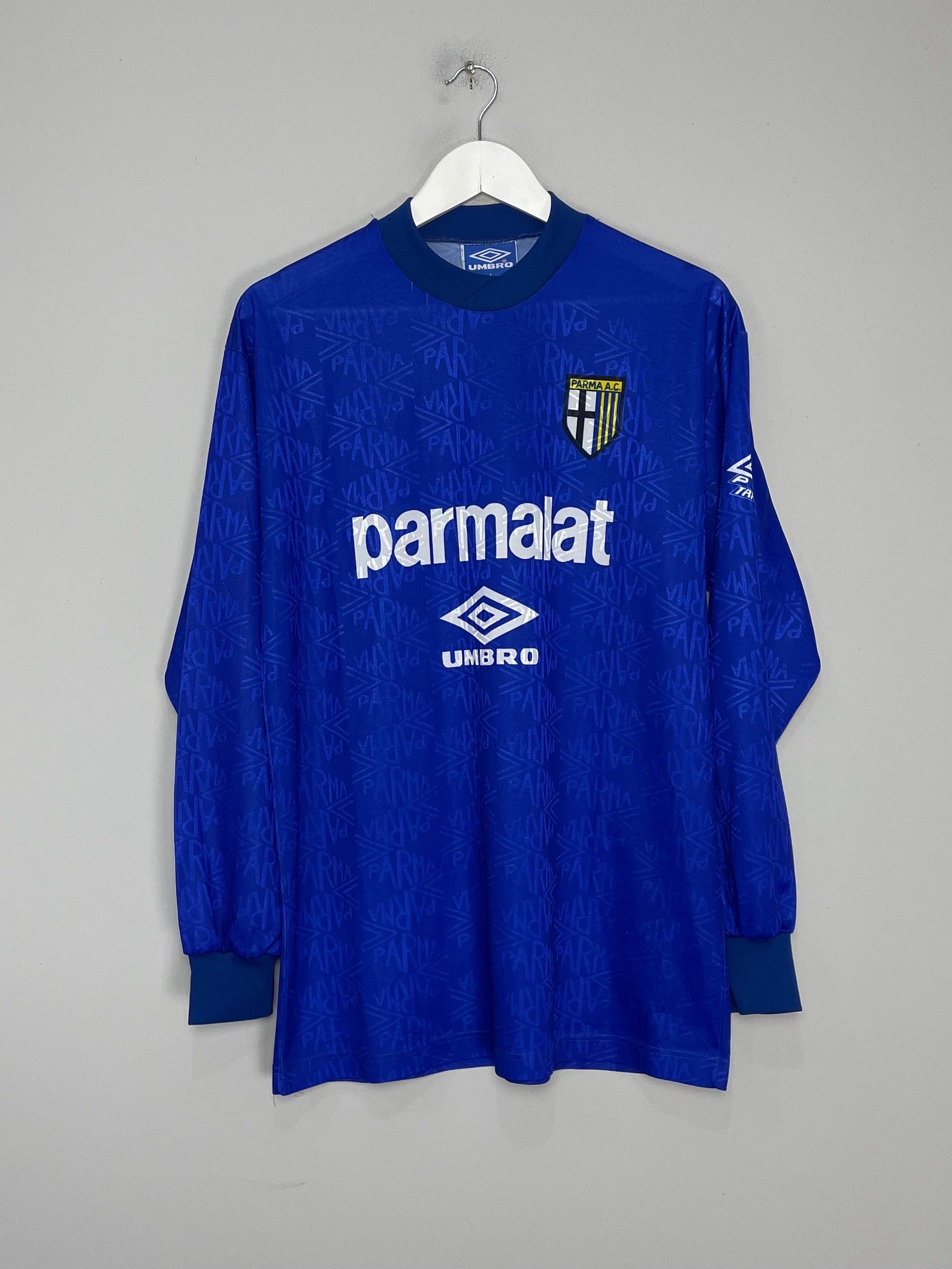 Shop 1993/95 PARMA TRAINING SHIRT (L) UMBRO, classic football shirts, vintage football shirts & retro soccer jerseys at Cult Kits