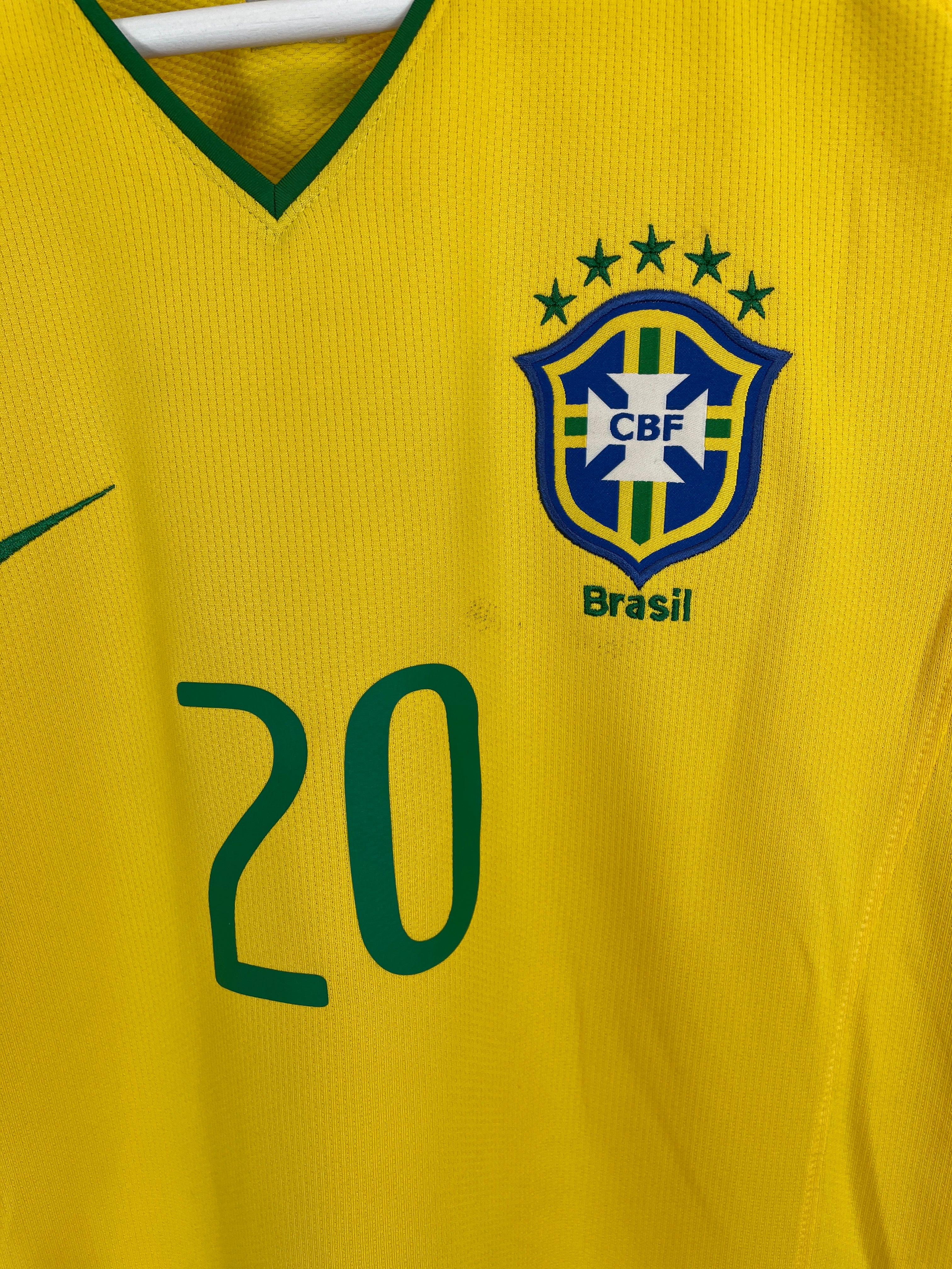 Shop 2008/10 BRAZIL CIRO #20 *SIGNED* HOME SHIRT (M) NIKE, classic football shirts, vintage football shirts & retro soccer jerseys at Cult Kits