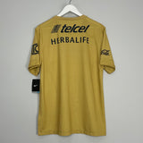 Shop 2014/15 UNAM PUMAS *BNWT* HOME SHIRT (L) NIKE, classic football shirts, vintage football shirts & retro soccer jerseys at Cult Kits
