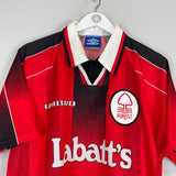 Shop 1996/97 NOTTINGHAM FOREST VAN HOOIJDONK #15 *MINT* HOME SHIRT (L) UMBRO, classic football shirts, vintage football shirts & retro soccer jerseys at Cult Kits