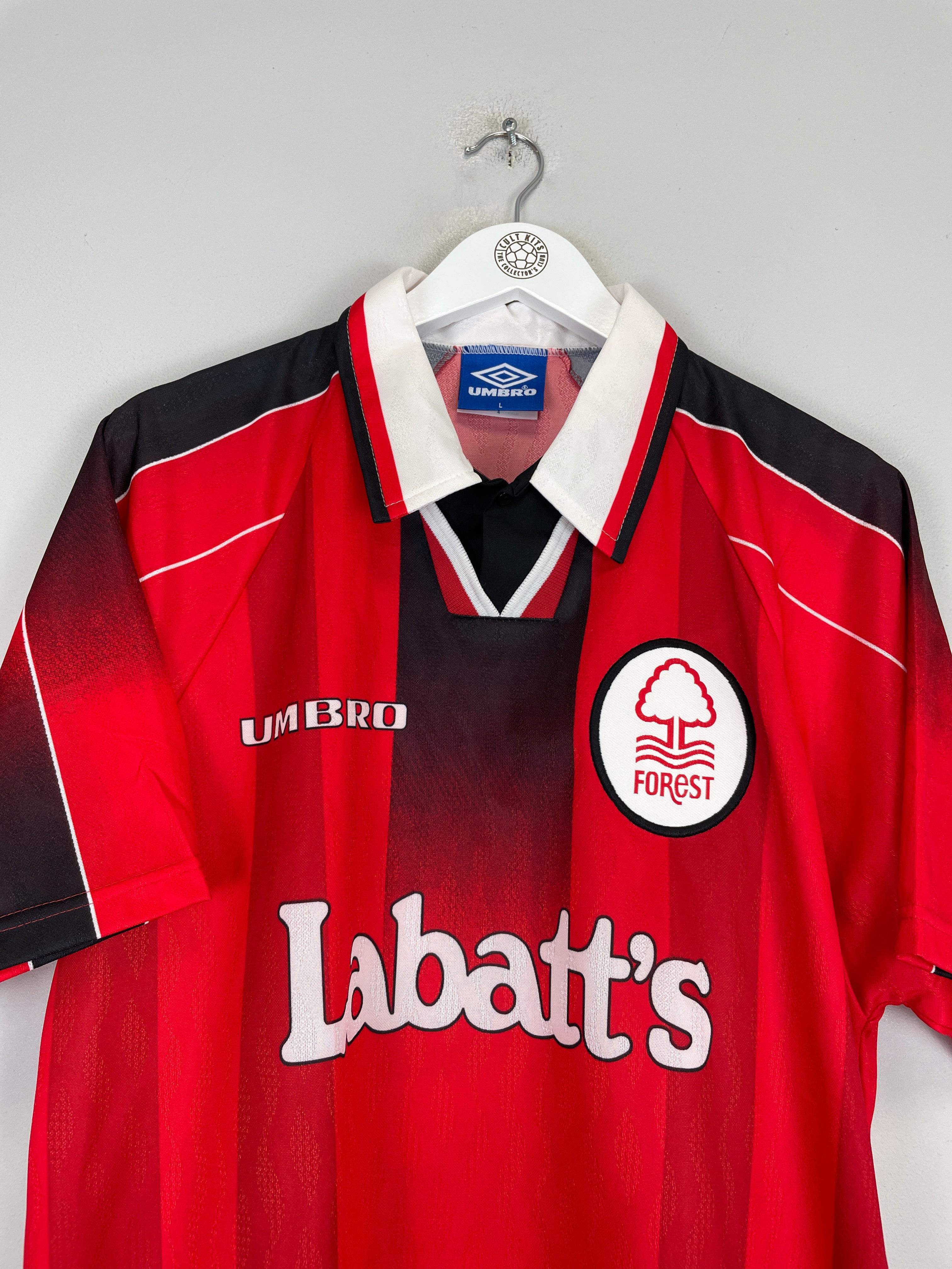 Shop 1996/97 NOTTINGHAM FOREST VAN HOOIJDONK #15 *MINT* HOME SHIRT (L) UMBRO, classic football shirts, vintage football shirts & retro soccer jerseys at Cult Kits