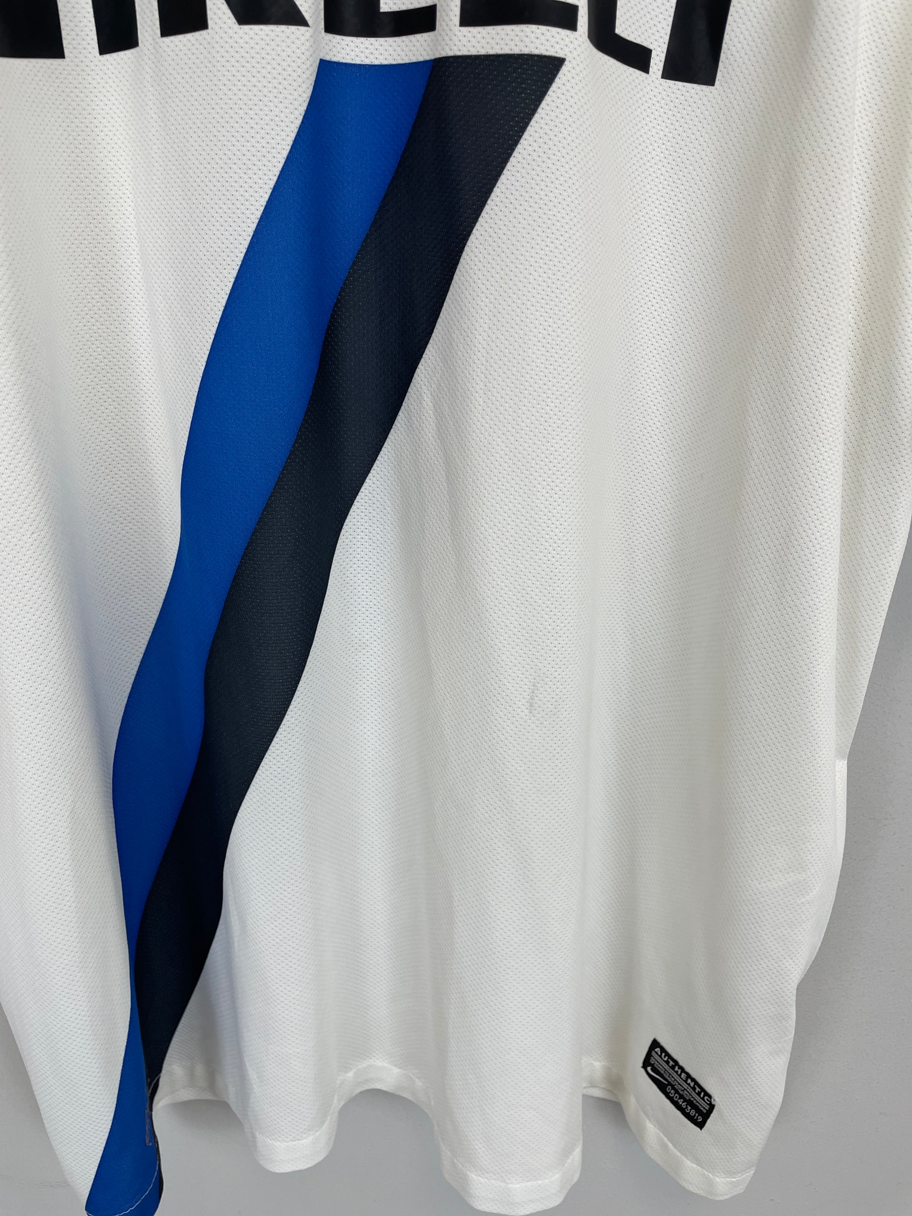 Shop 2011/12 INTER MILAN J.ZANETTI #4 AWAY SHIRT (XL) NIKE, classic football shirts, vintage football shirts & retro soccer jerseys at Cult Kits