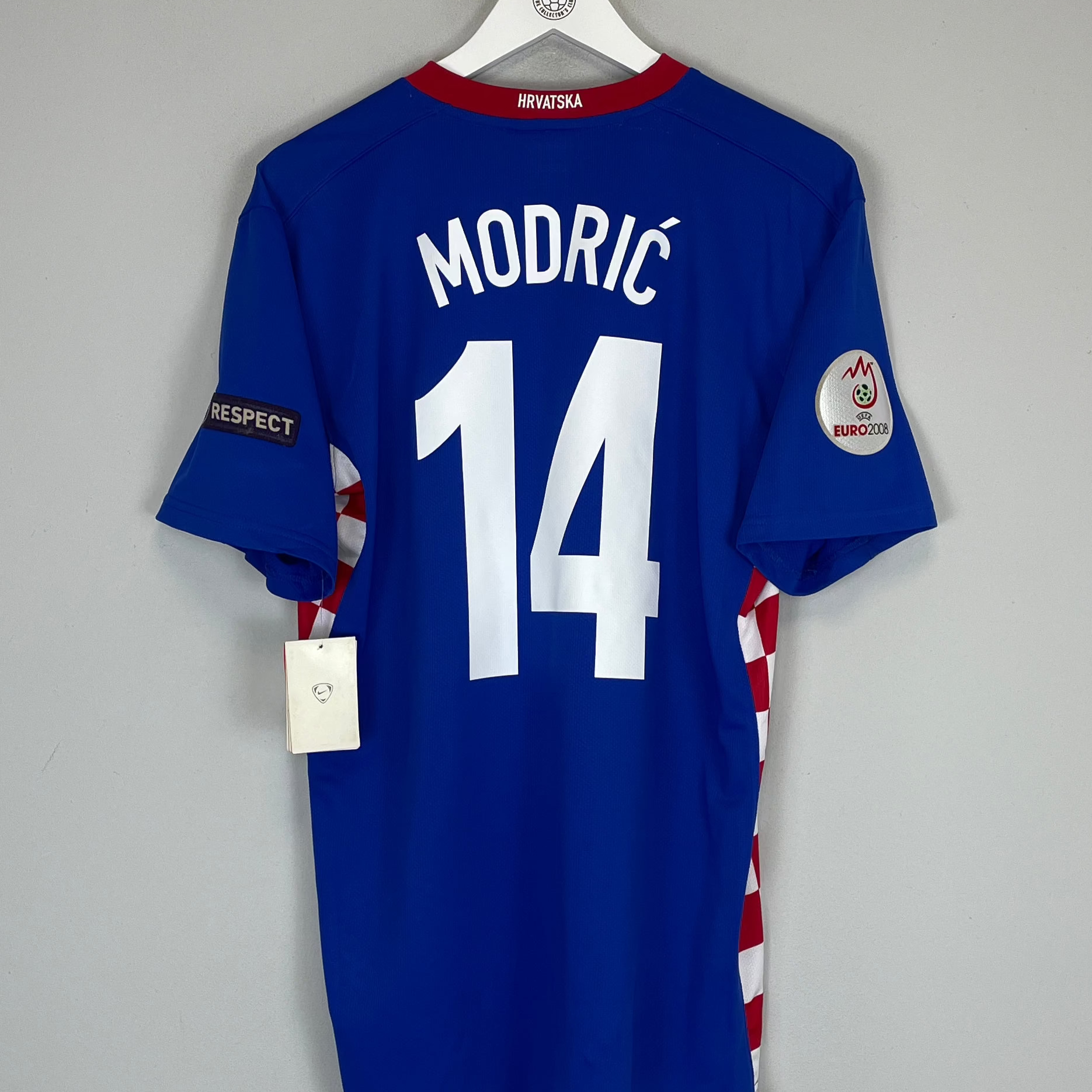 Shop 2007/08 CROATIA MODRIC #14 *BNWT* AWAY SHIRT (M) NIKE, classic football shirts, vintage football shirts & retro soccer jerseys at Cult Kits