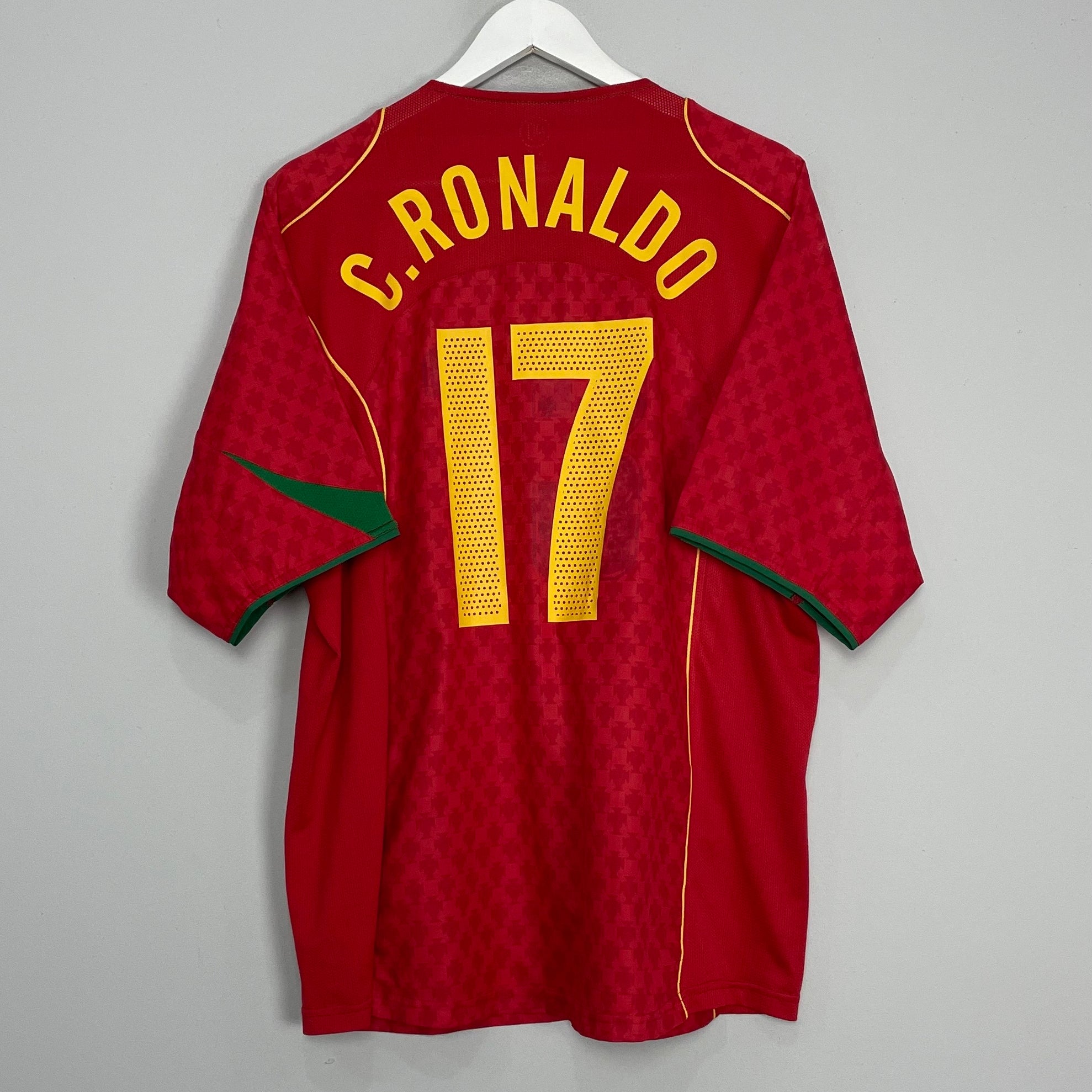 Shop 2004/06 PORTUGAL C.RONALDO #17 HOME SHIRT (XL) NIKE, classic football shirts, vintage football shirts & retro soccer jerseys at Cult Kits