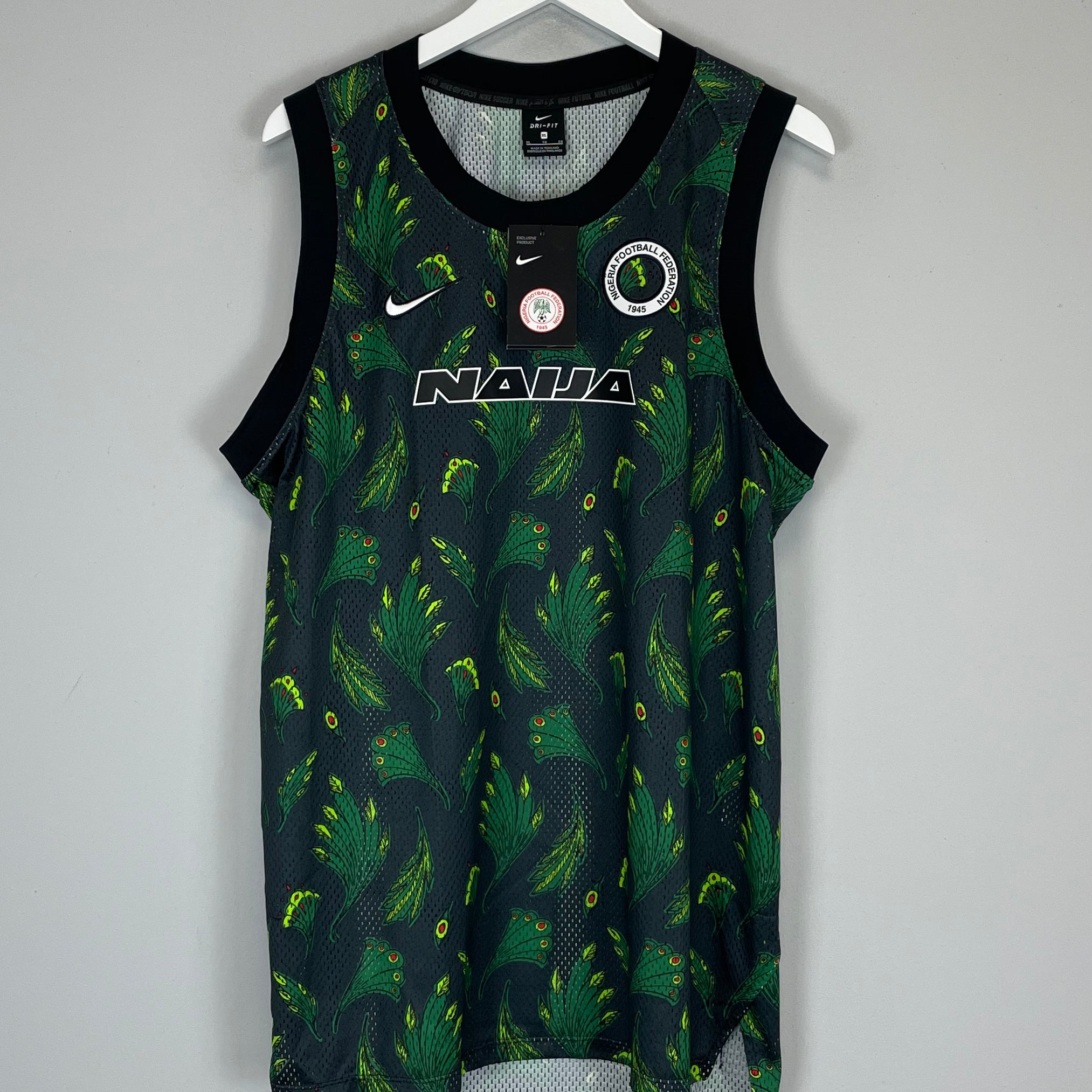 Shop 2020 NIGERIA *BNWT* TRAINING VEST (XL) NIKE, classic football shirts, vintage football shirts & retro soccer jerseys at Cult Kits