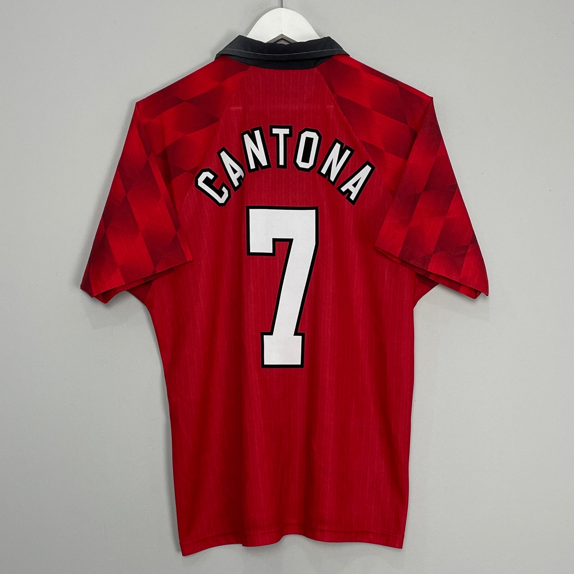 Shop 1996/98 MANCHESTER UNITED CANTONA #7 HOME SHIRT (M) UMBRO, classic football shirts, vintage football shirts & retro soccer jerseys at Cult Kits