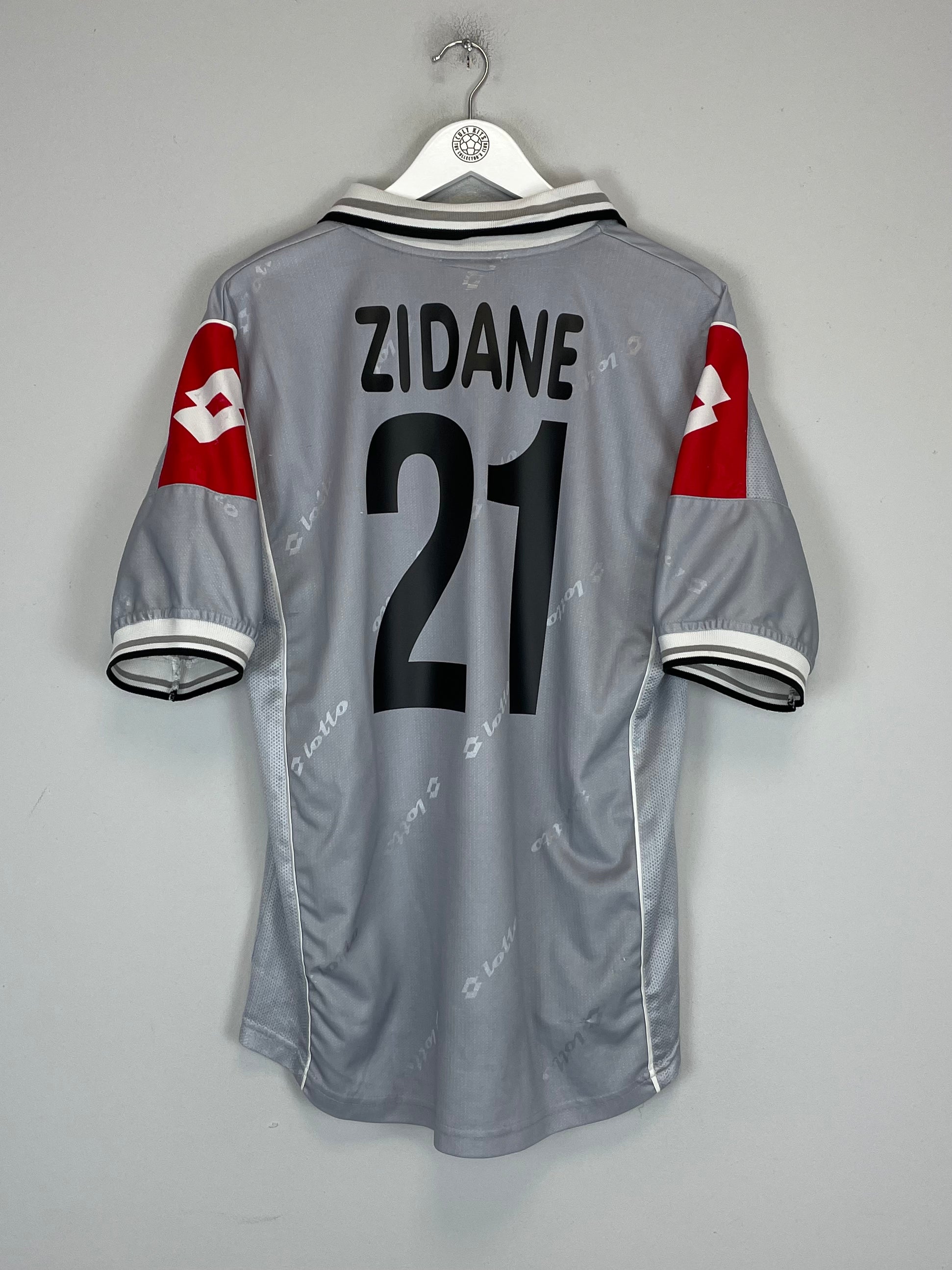 Shop 2000/01 JUVENTUS ZIDANE #21 THIRD SHIRT (M) LOTTO, classic football shirts, vintage football shirts & retro soccer jerseys at Cult Kits
